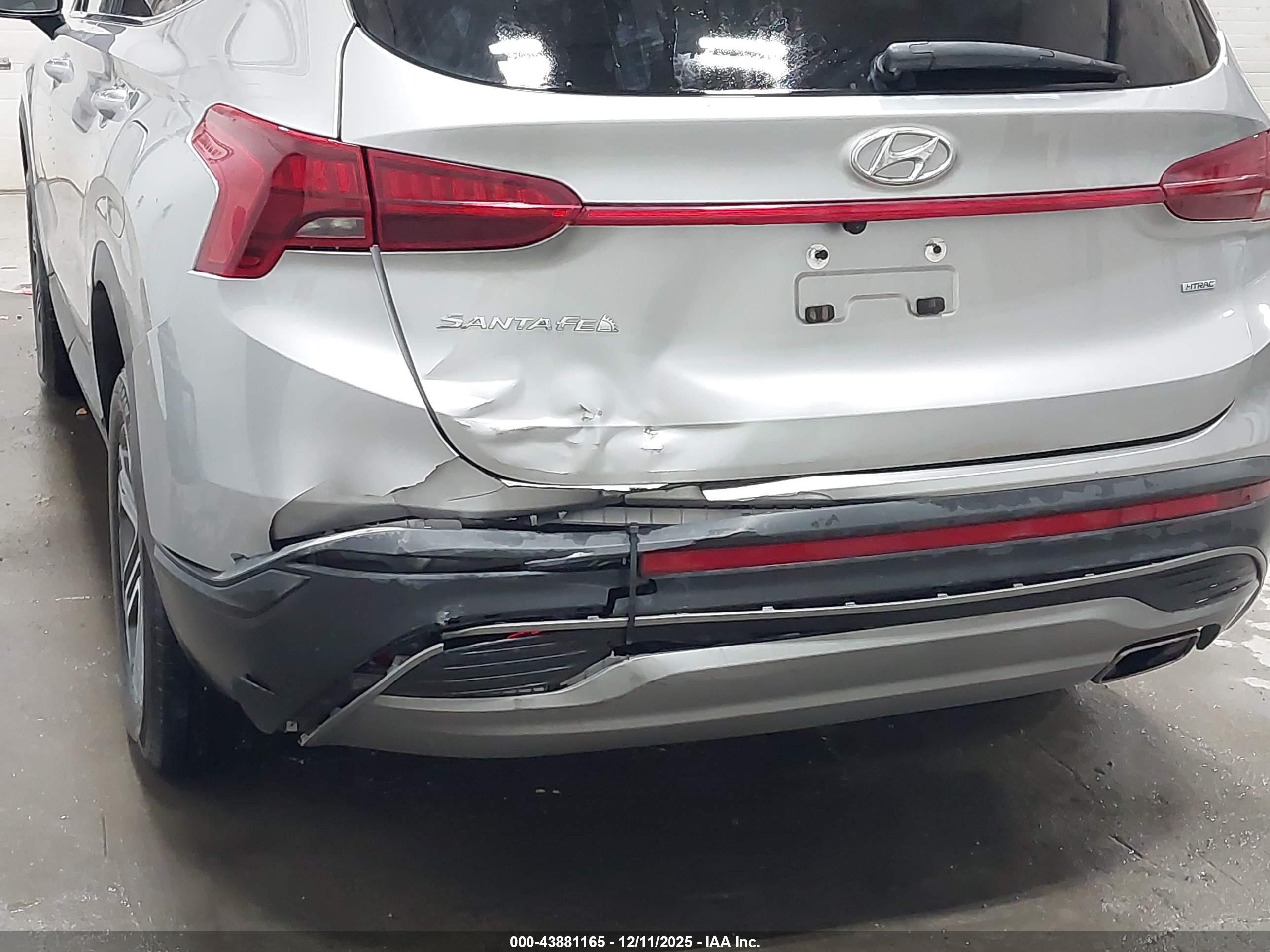 HYUNDAI SANTA image 6
