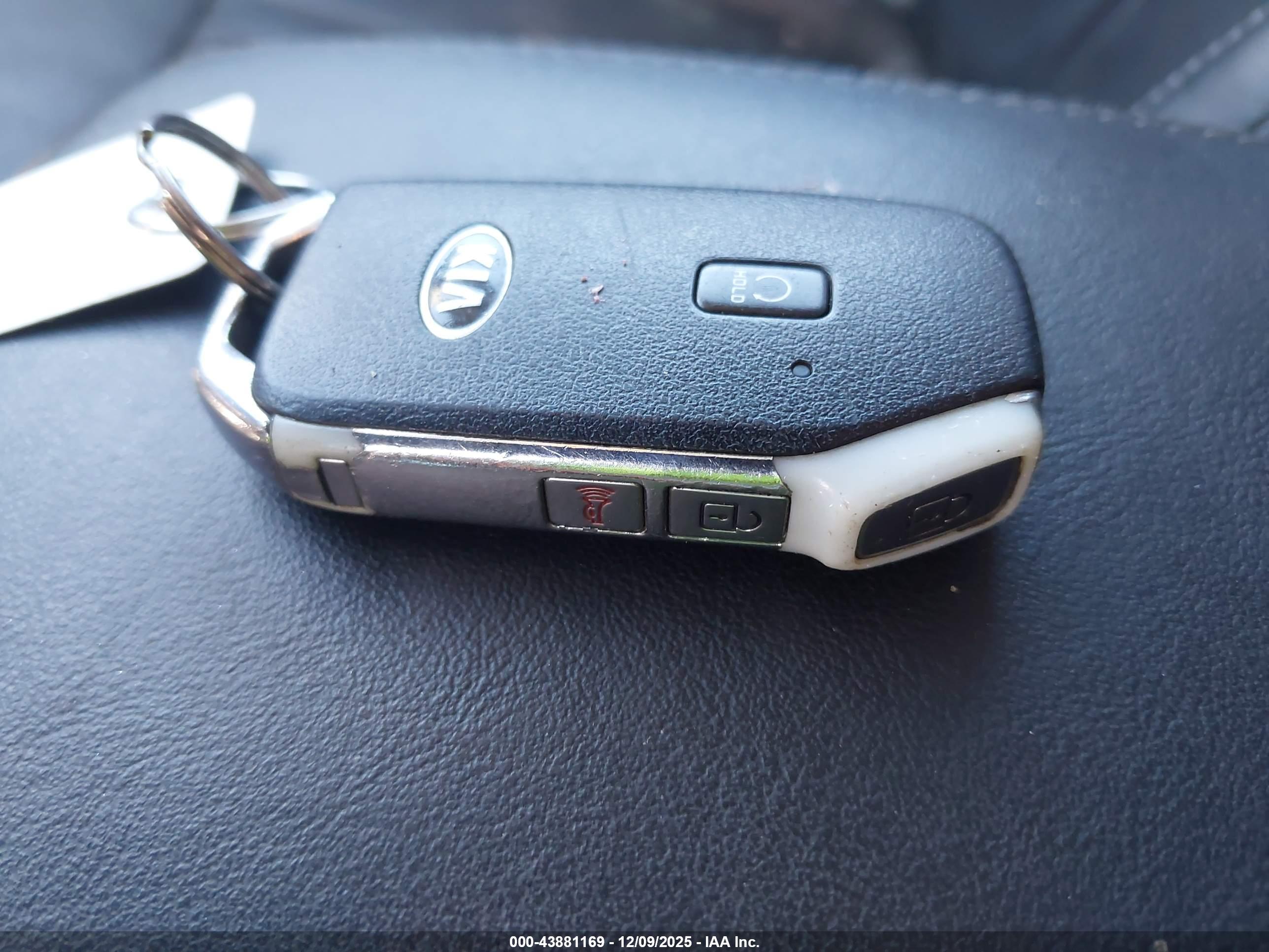KIA SORENTO image 11