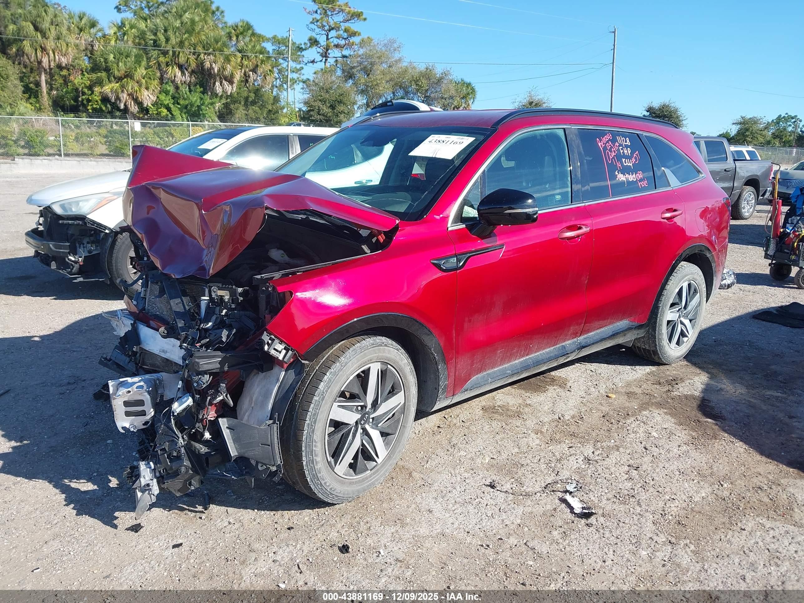 KIA SORENTO image 2