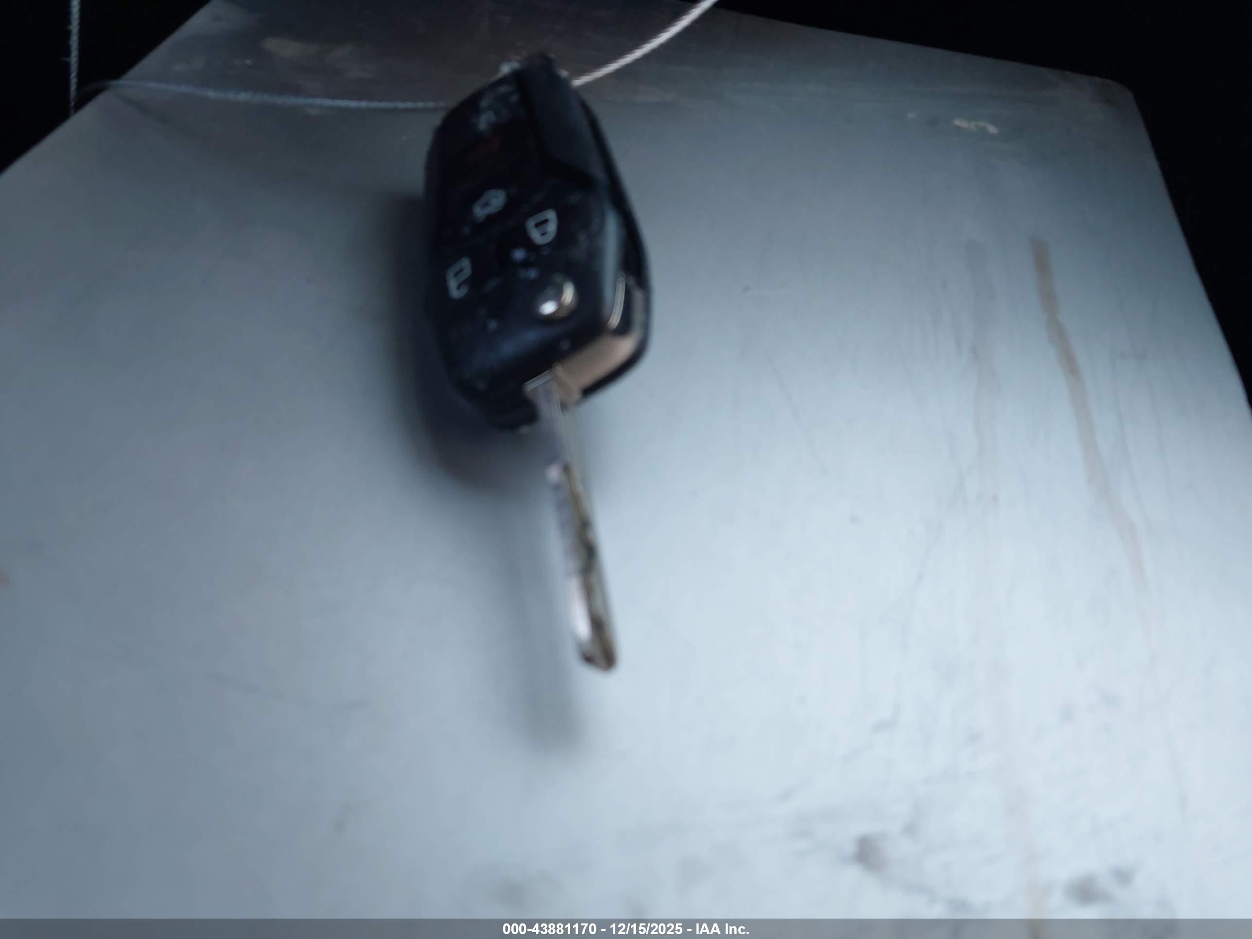 FORD FUSION image 11