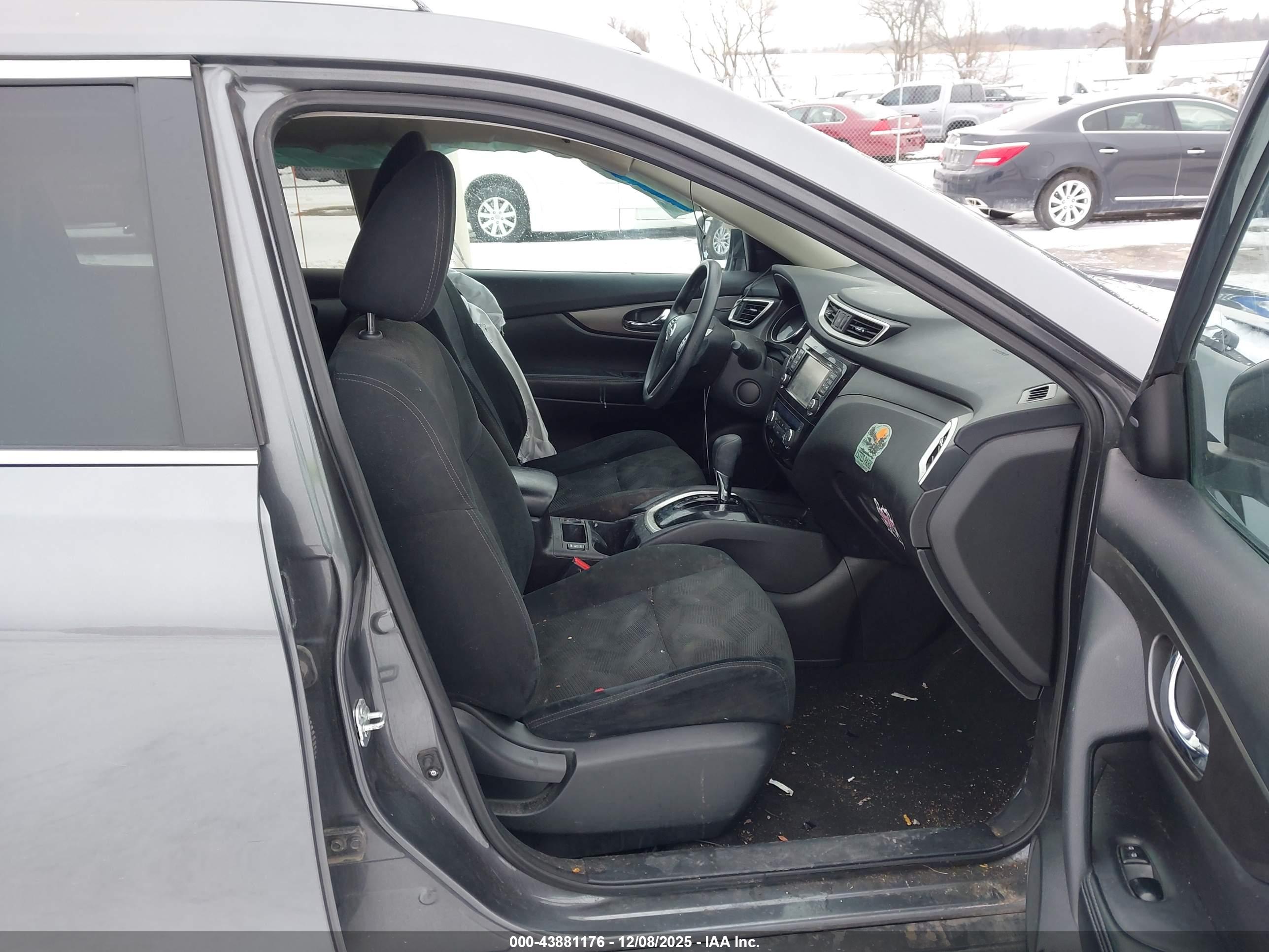 NISSAN ROGUE image 5