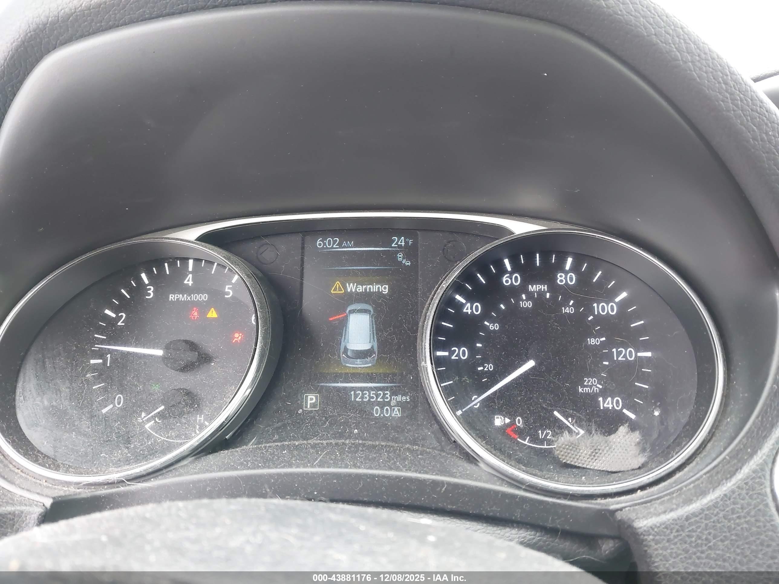NISSAN ROGUE image 7