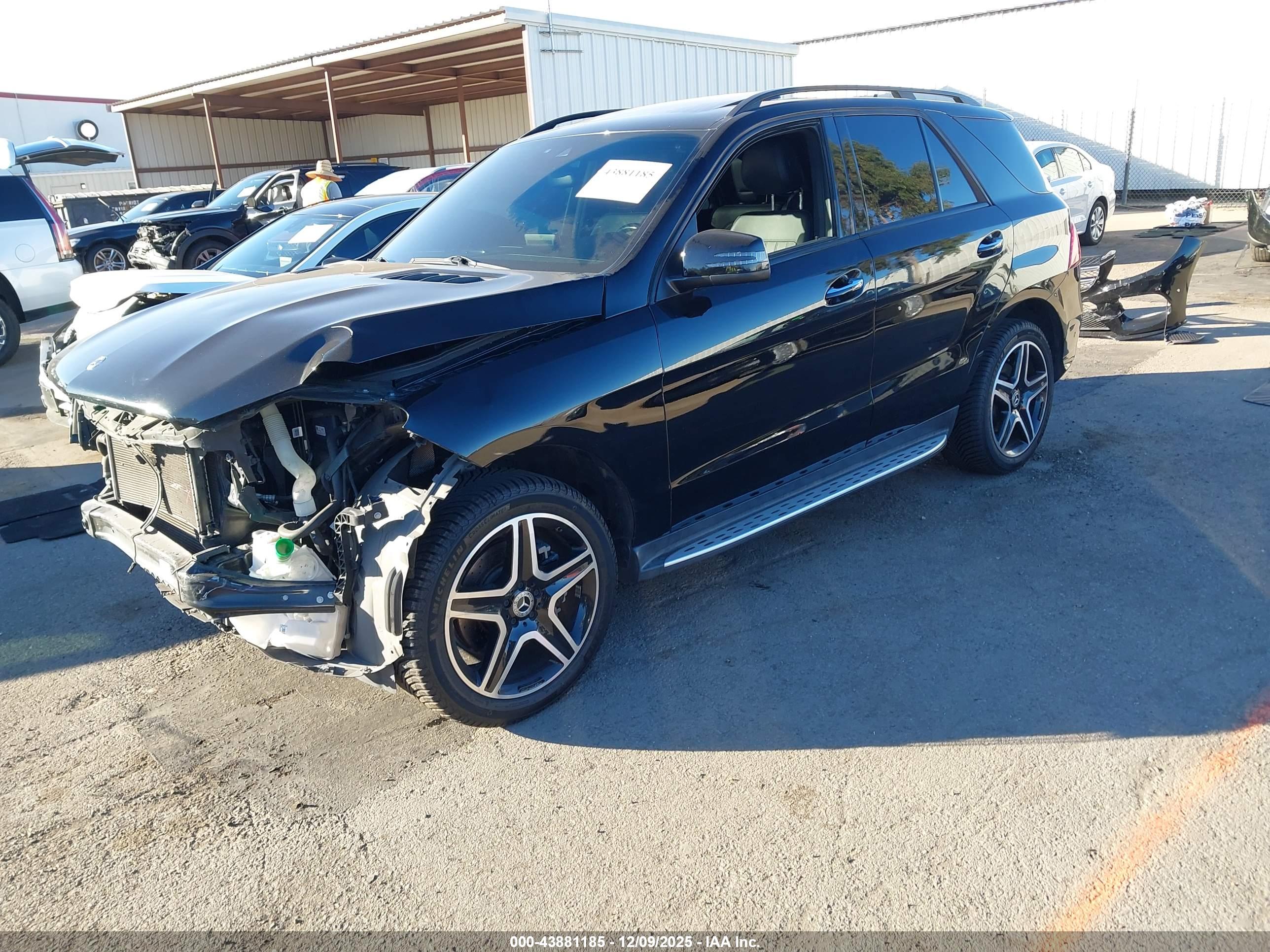 MERCEDES-BENZ GLE image 2
