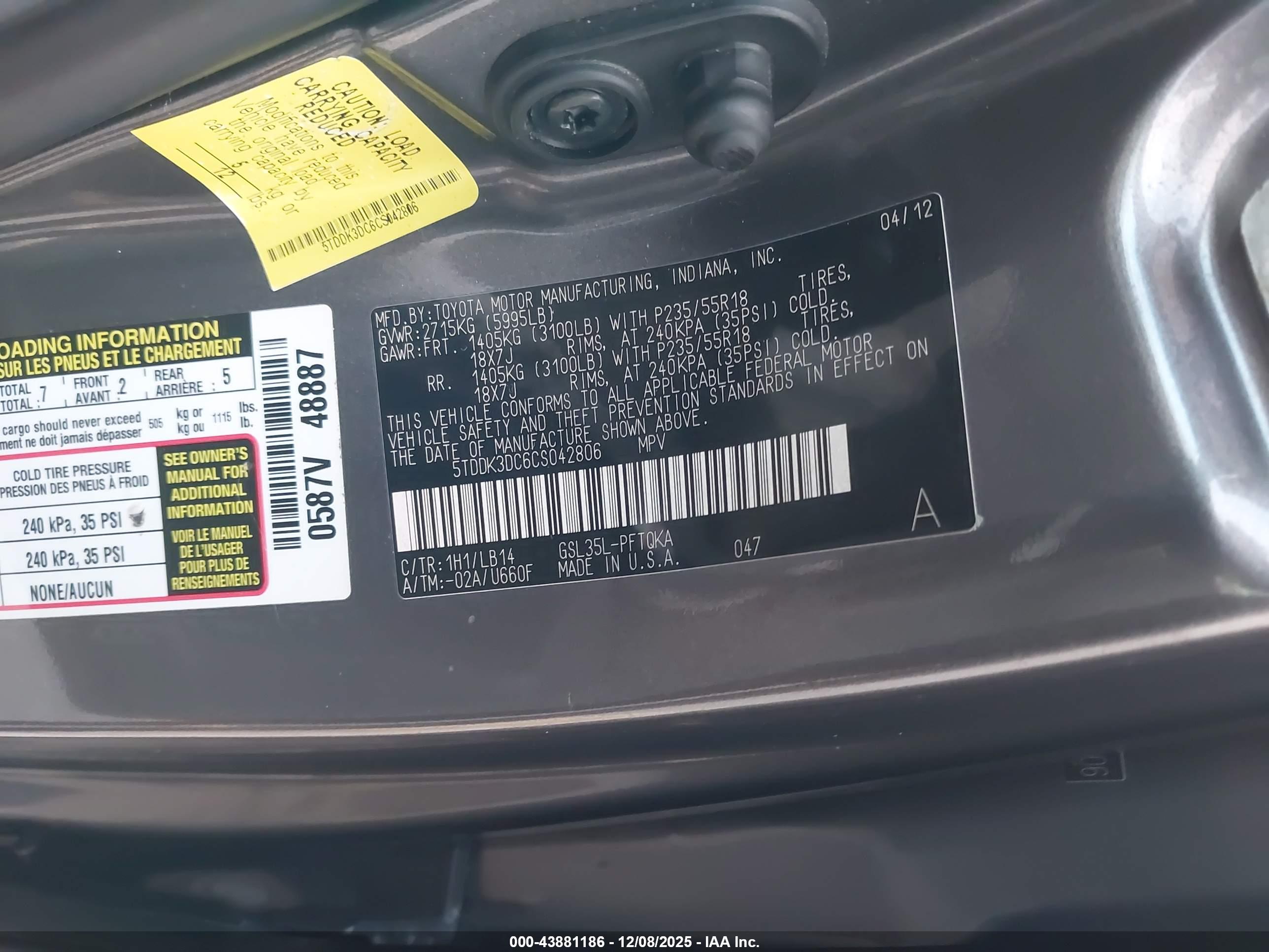 TOYOTA SIENNA image 9