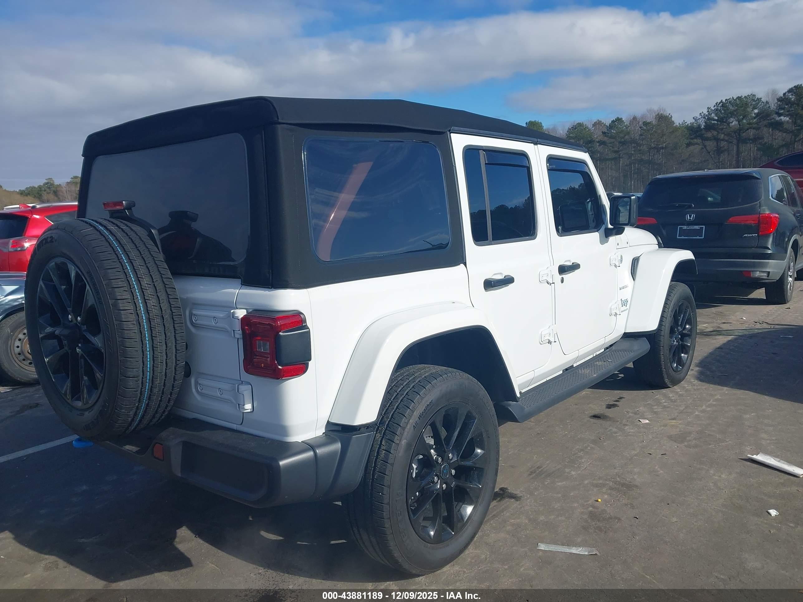 JEEP WRANGLER image 4