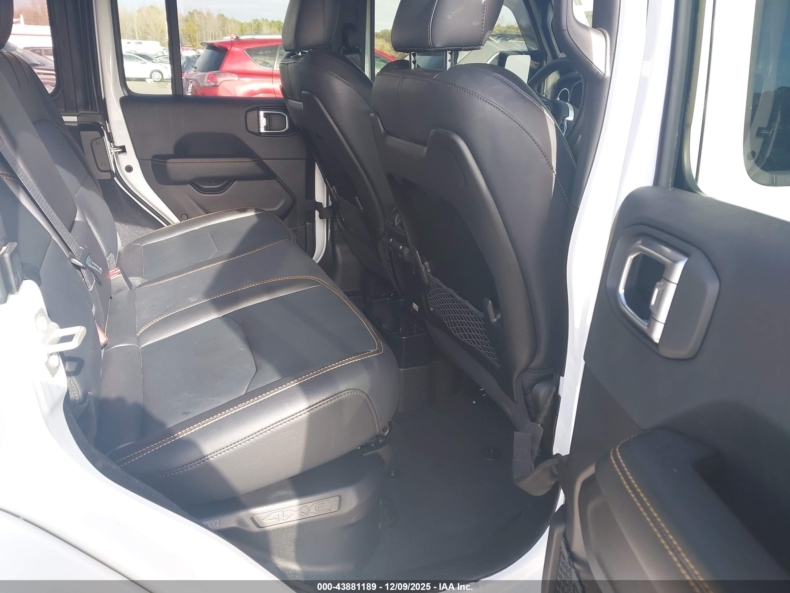 JEEP WRANGLER image 8