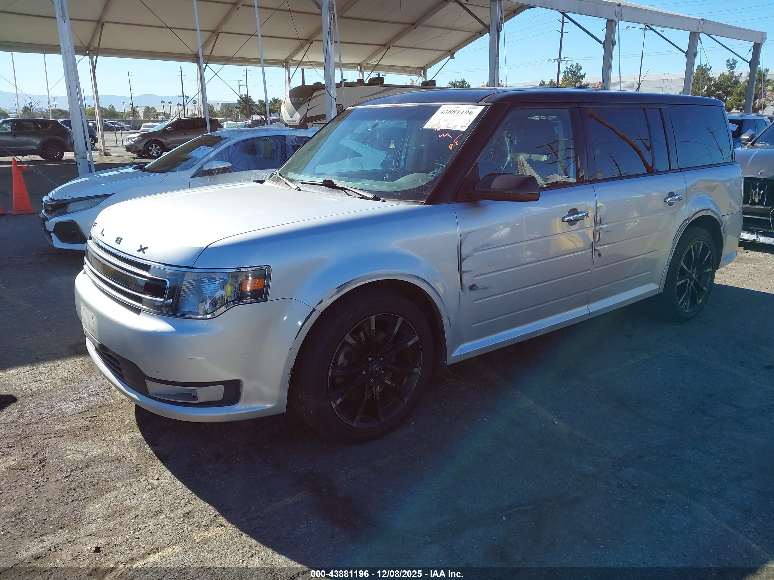 FORD FLEX image 2