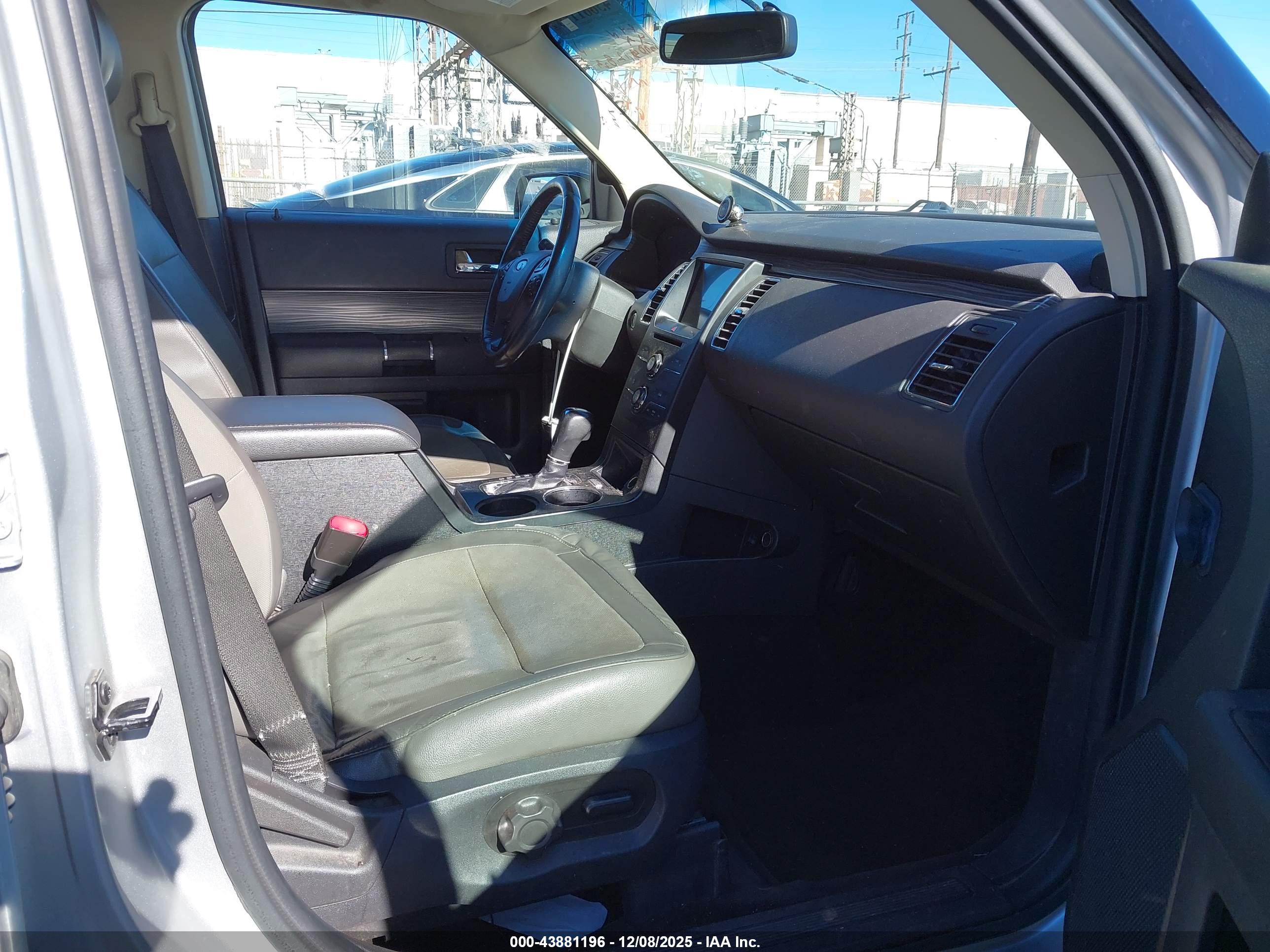 FORD FLEX image 5