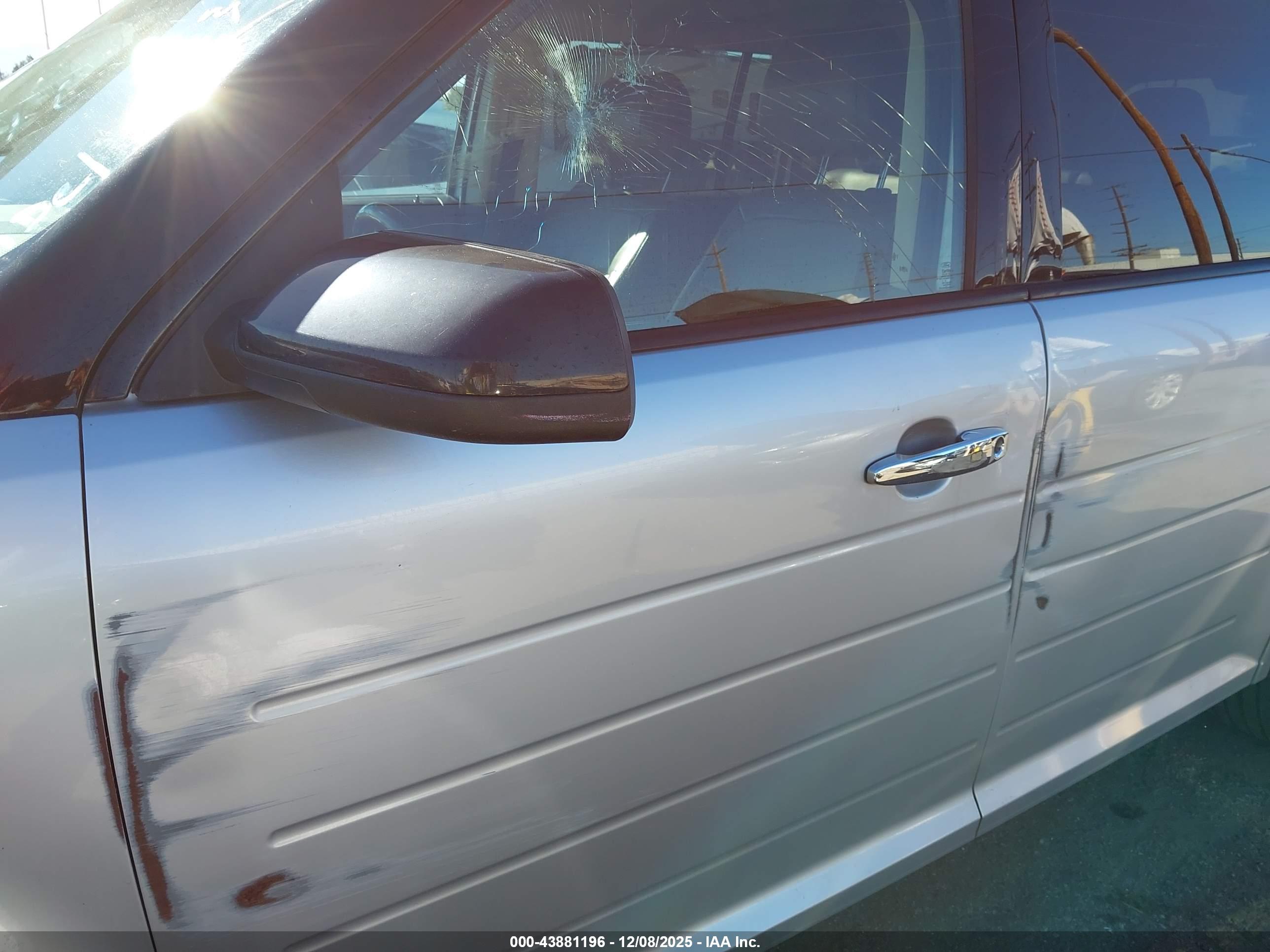 FORD FLEX image 6