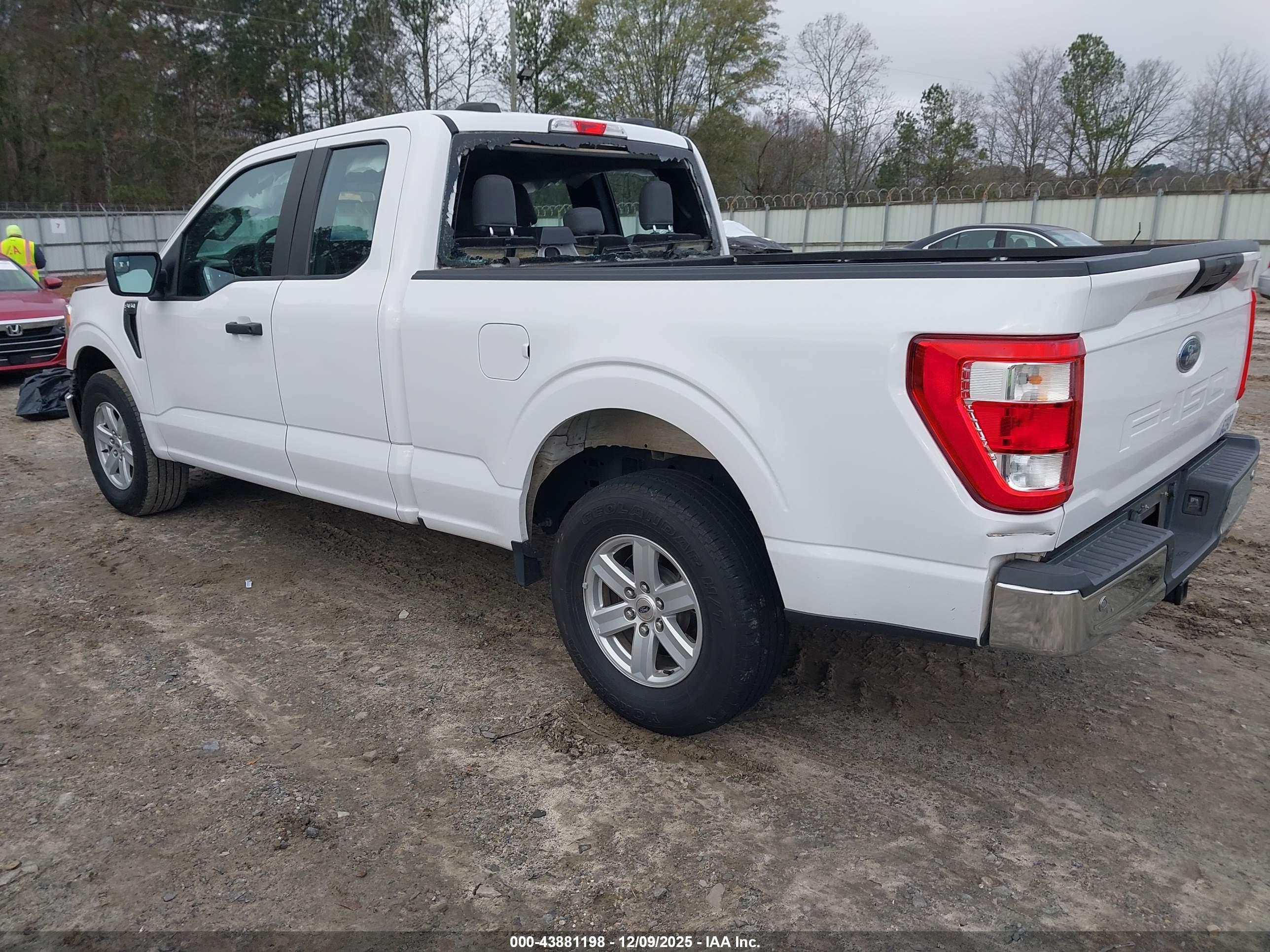 FORD F-150 image 3