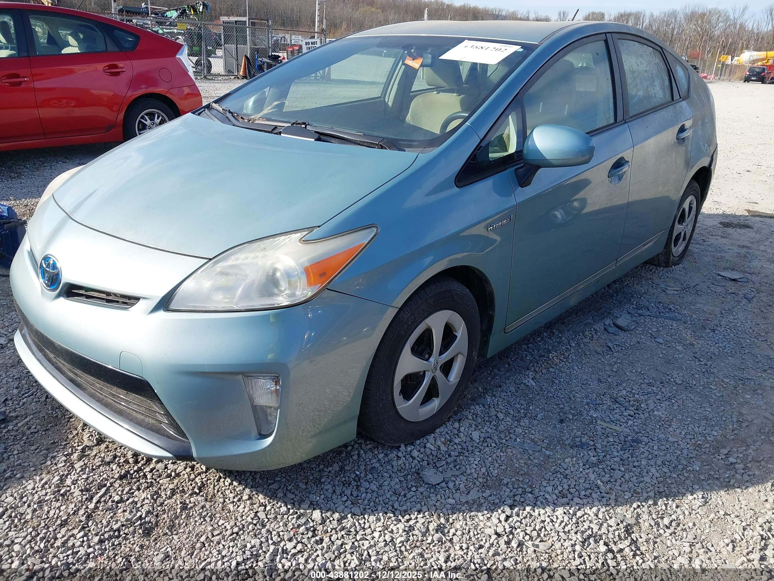 TOYOTA PRIUS image 2