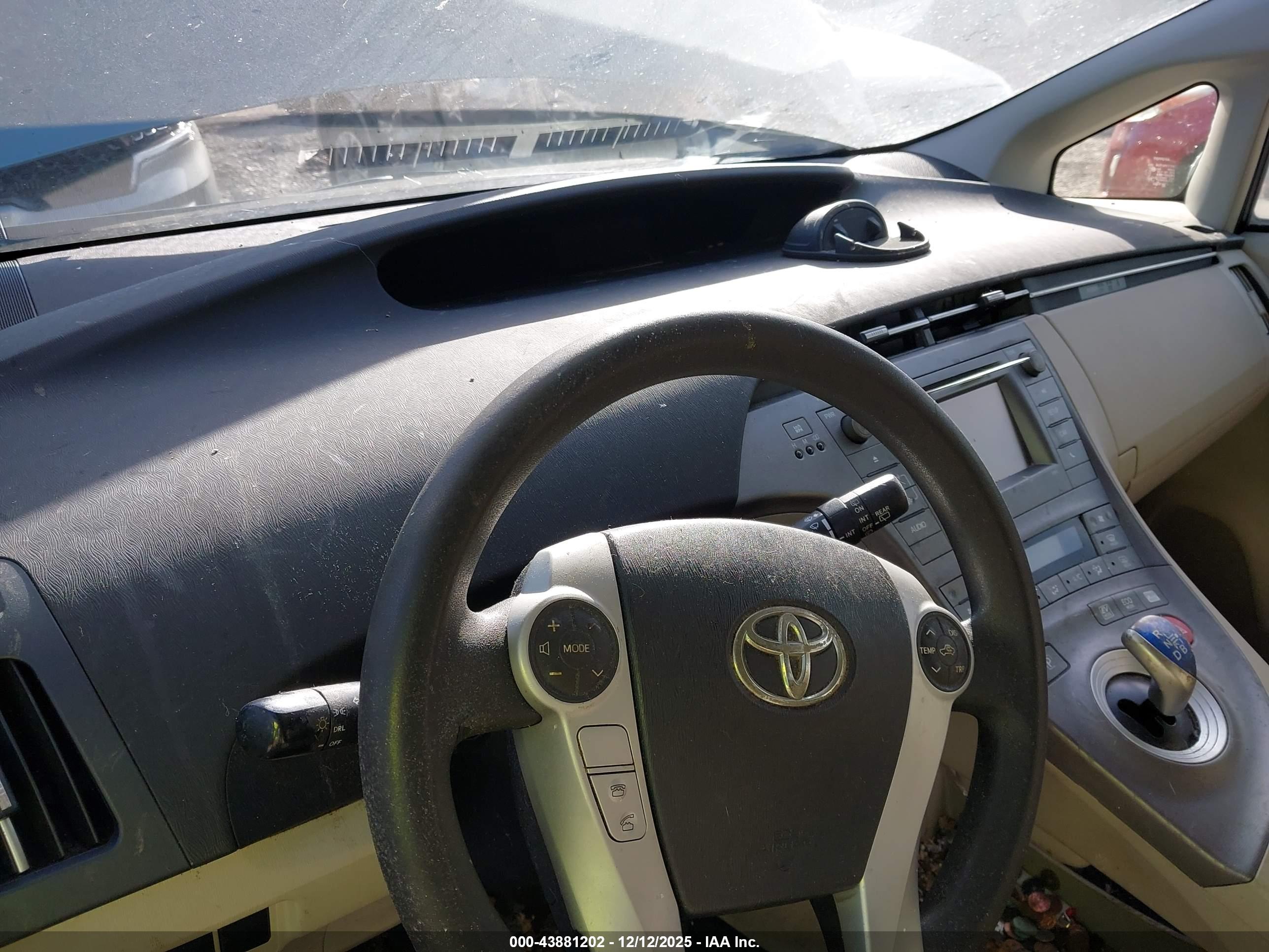 TOYOTA PRIUS image 7