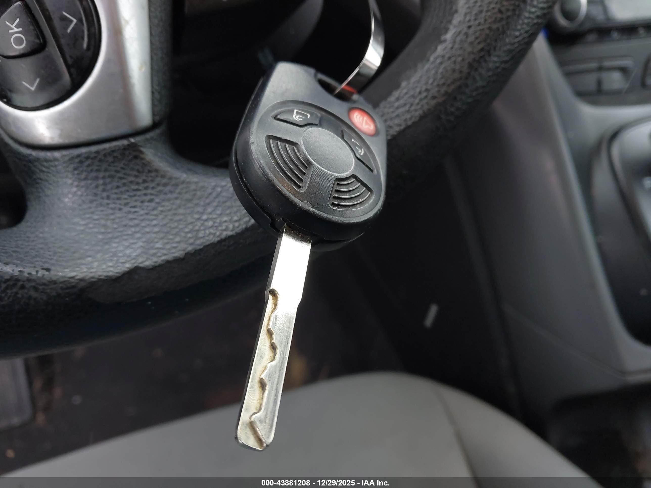 FORD ESCAPE image 11