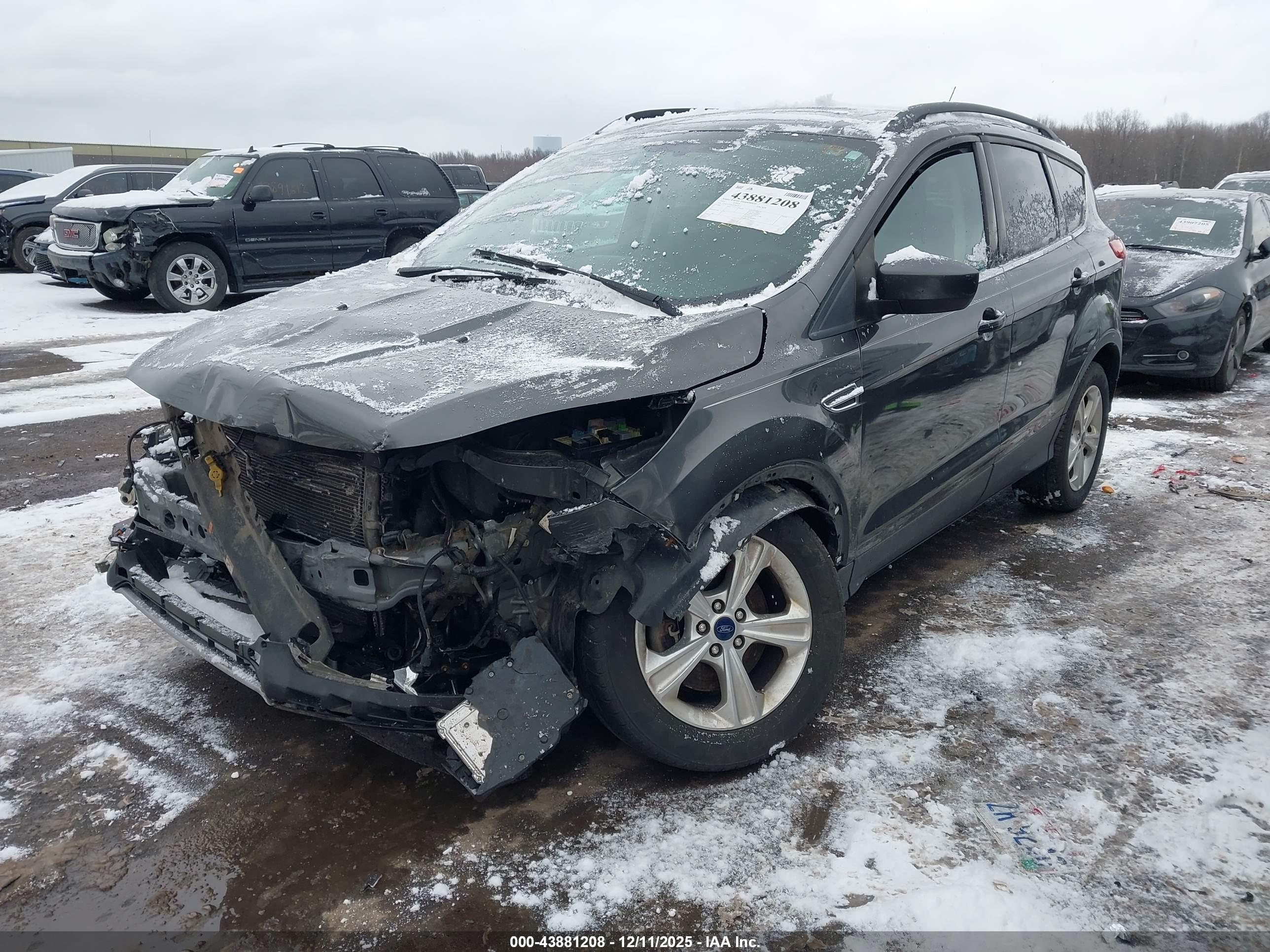 FORD ESCAPE image 2