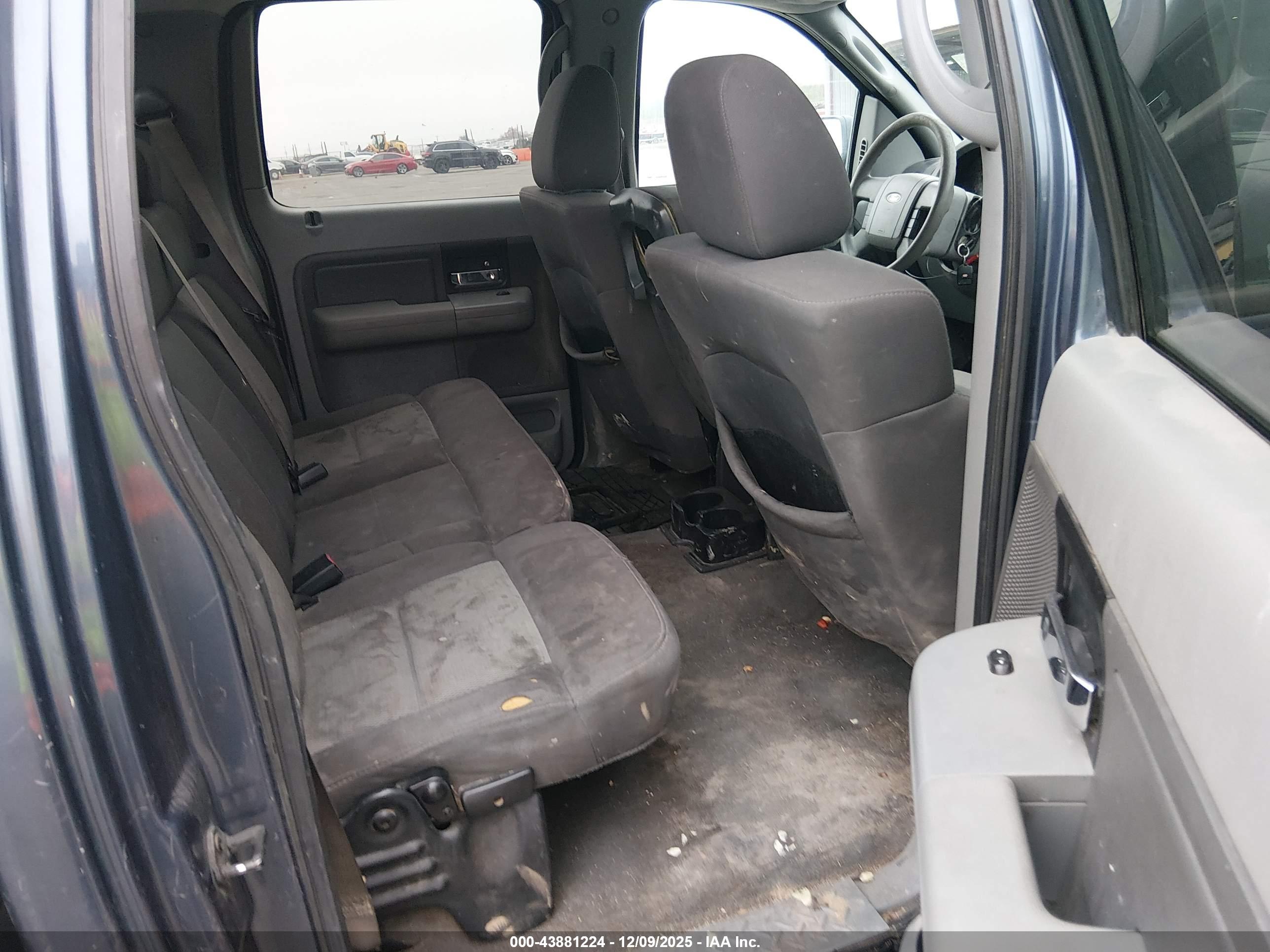 FORD F-150 image 8