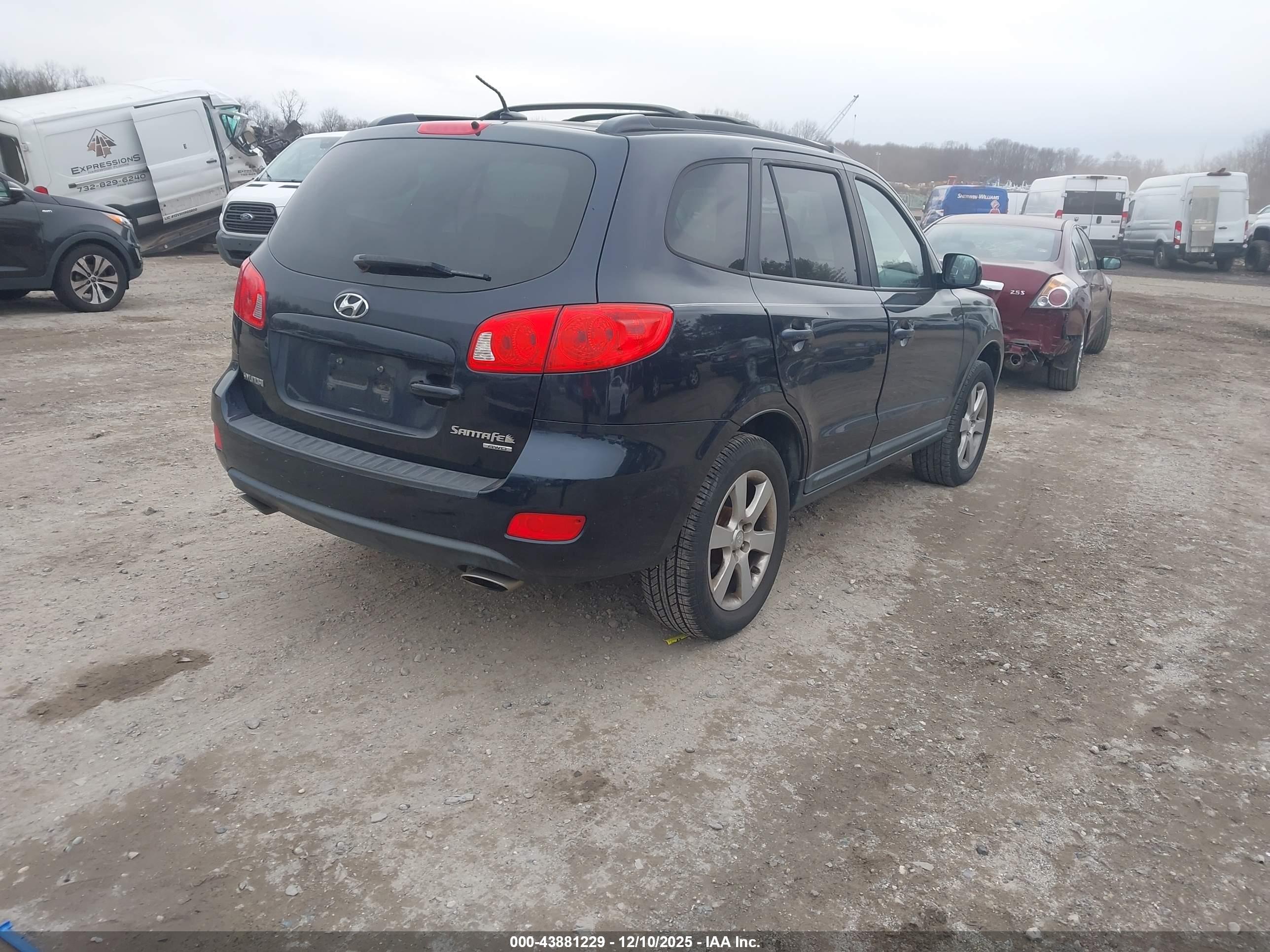 HYUNDAI SANTA image 4