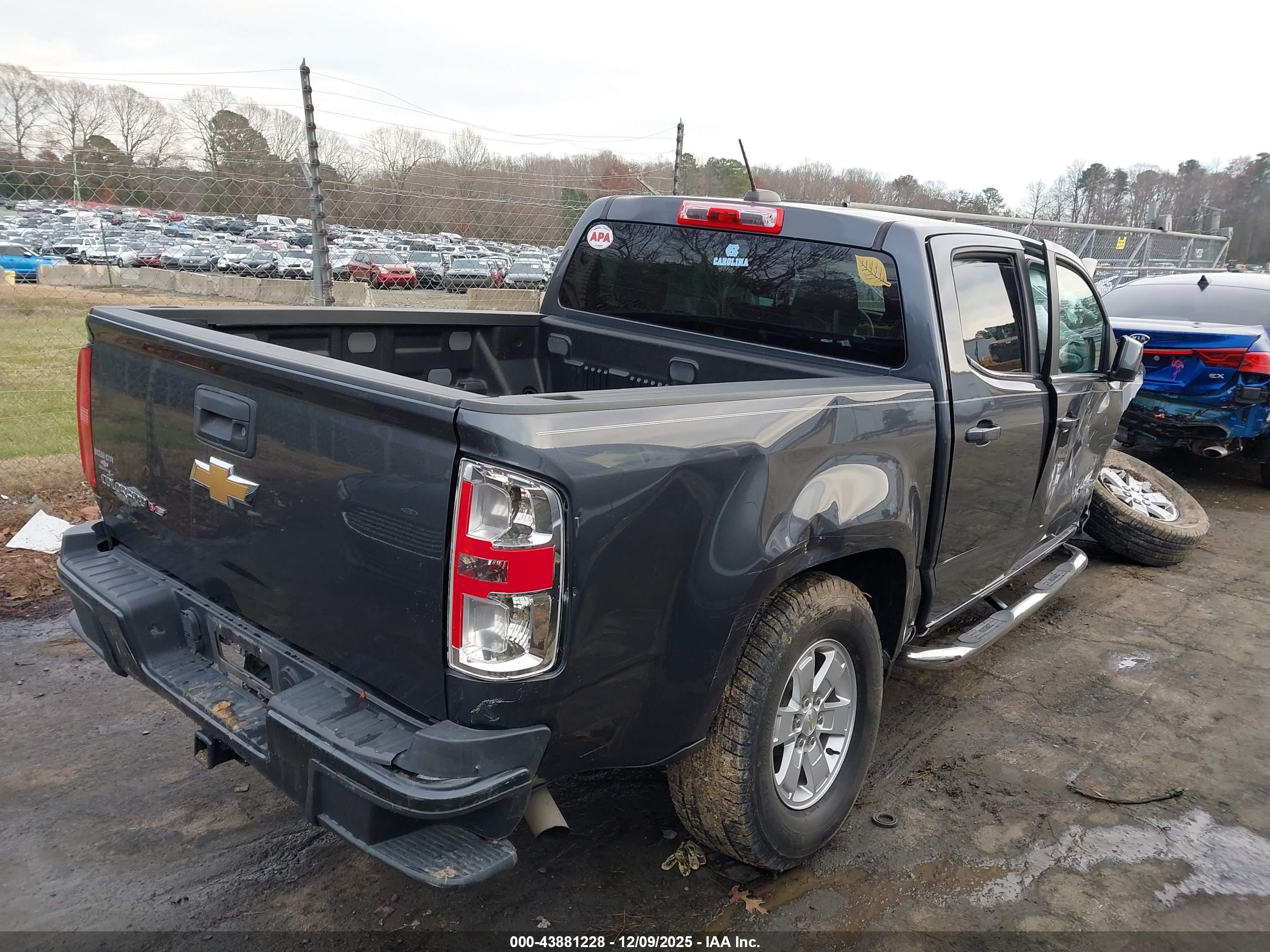 CHEVROLET COLORADO image 4