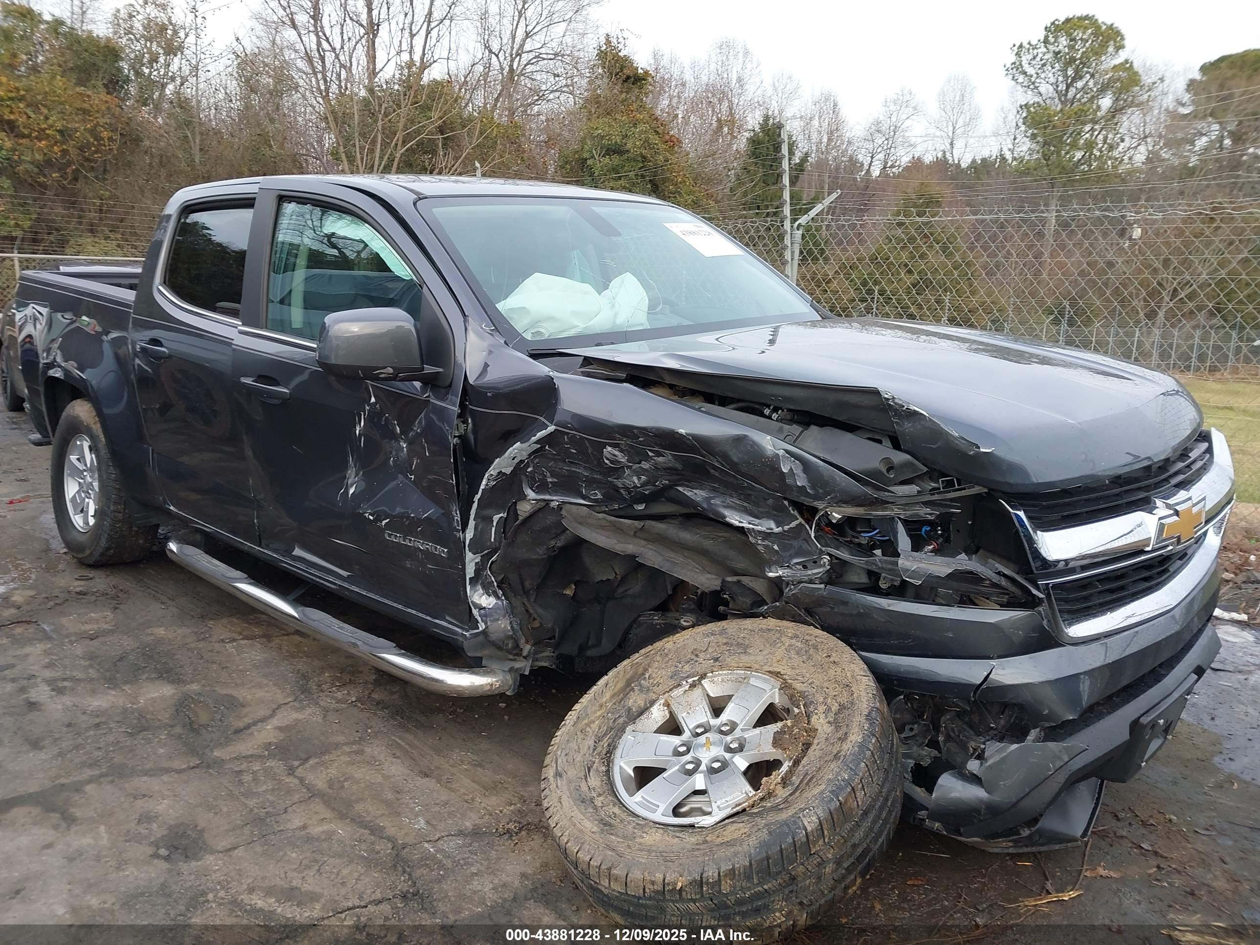 CHEVROLET COLORADO image 6