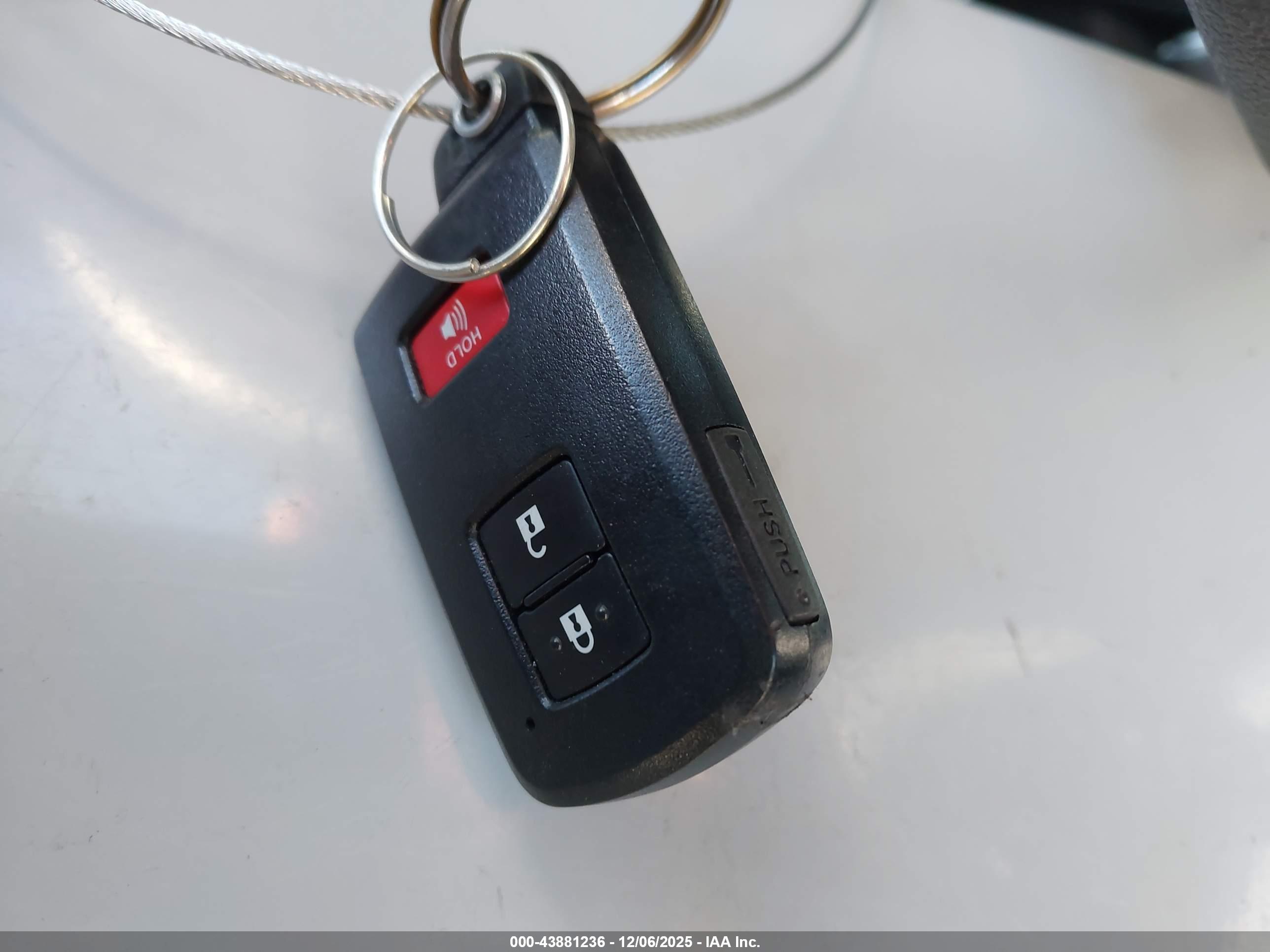TOYOTA 4RUNNER image 11