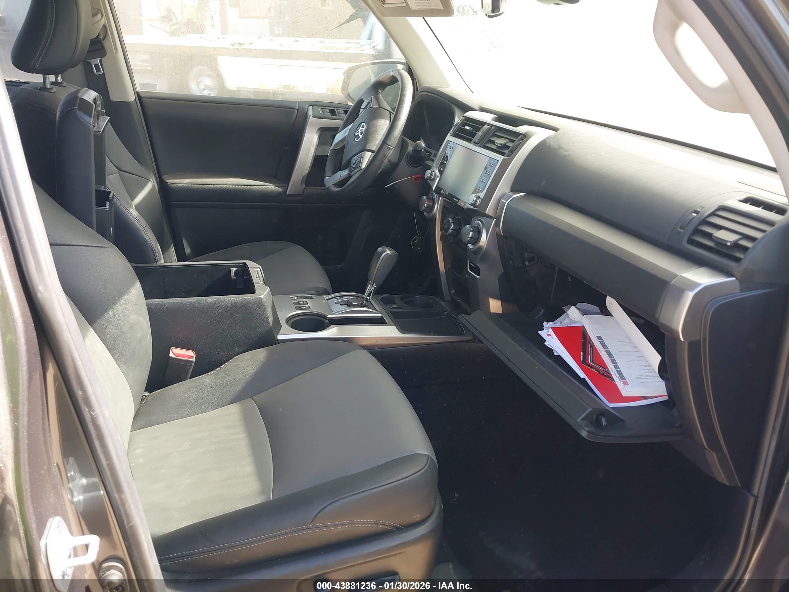 TOYOTA 4RUNNER image 5