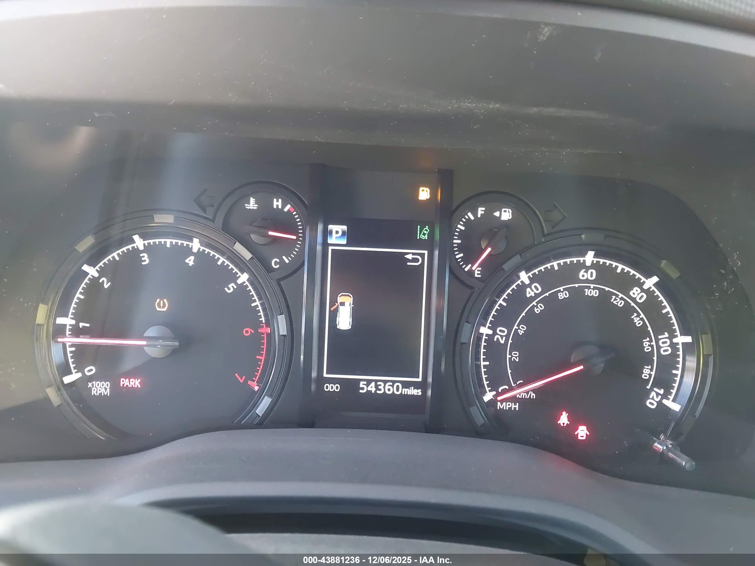 TOYOTA 4RUNNER image 7