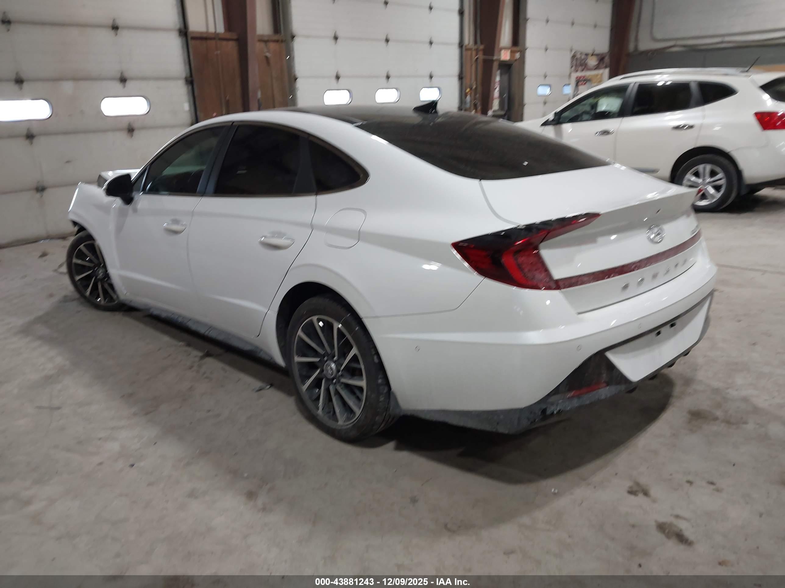 HYUNDAI SONATA image 3