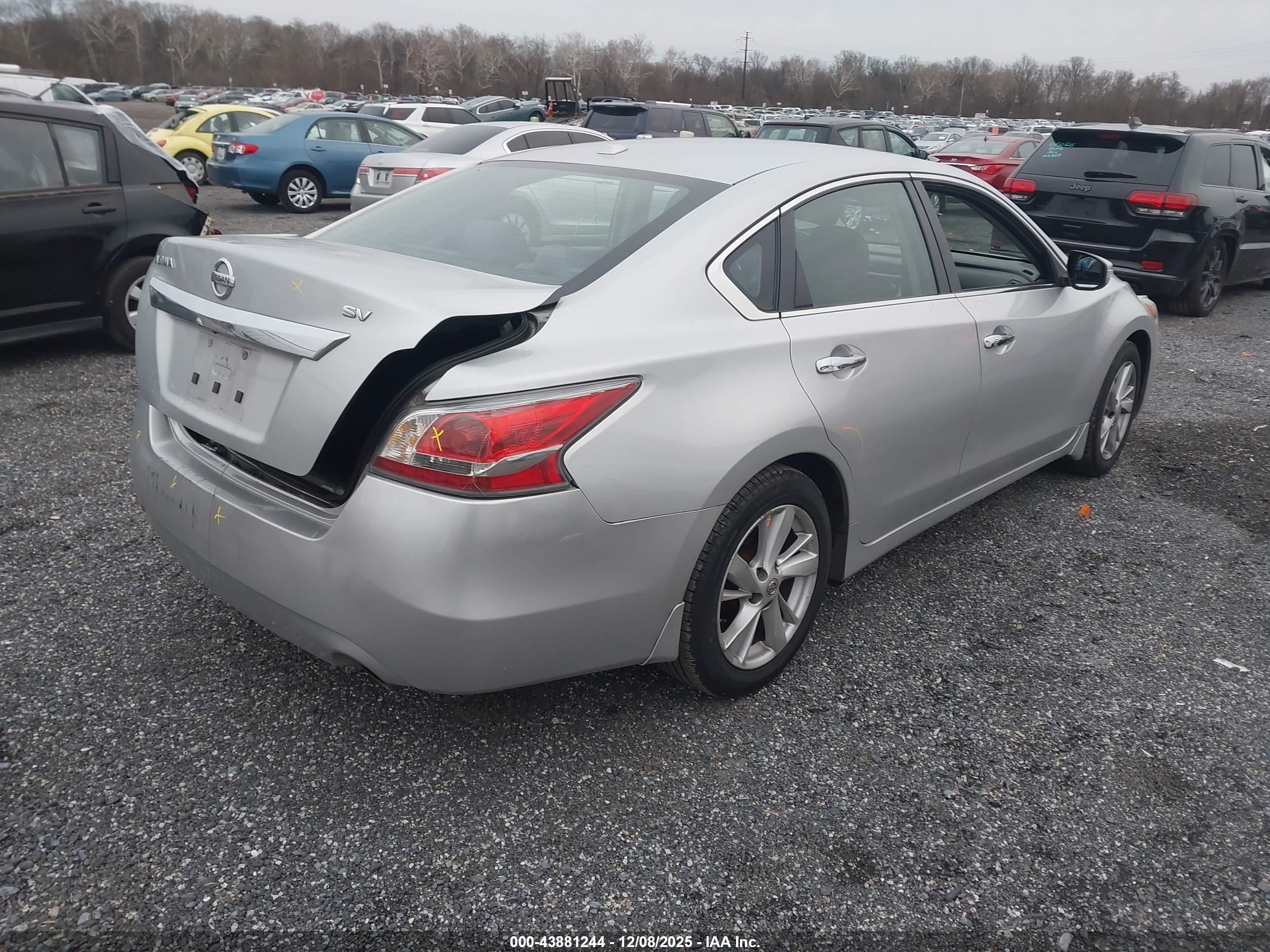 NISSAN ALTIMA image 4