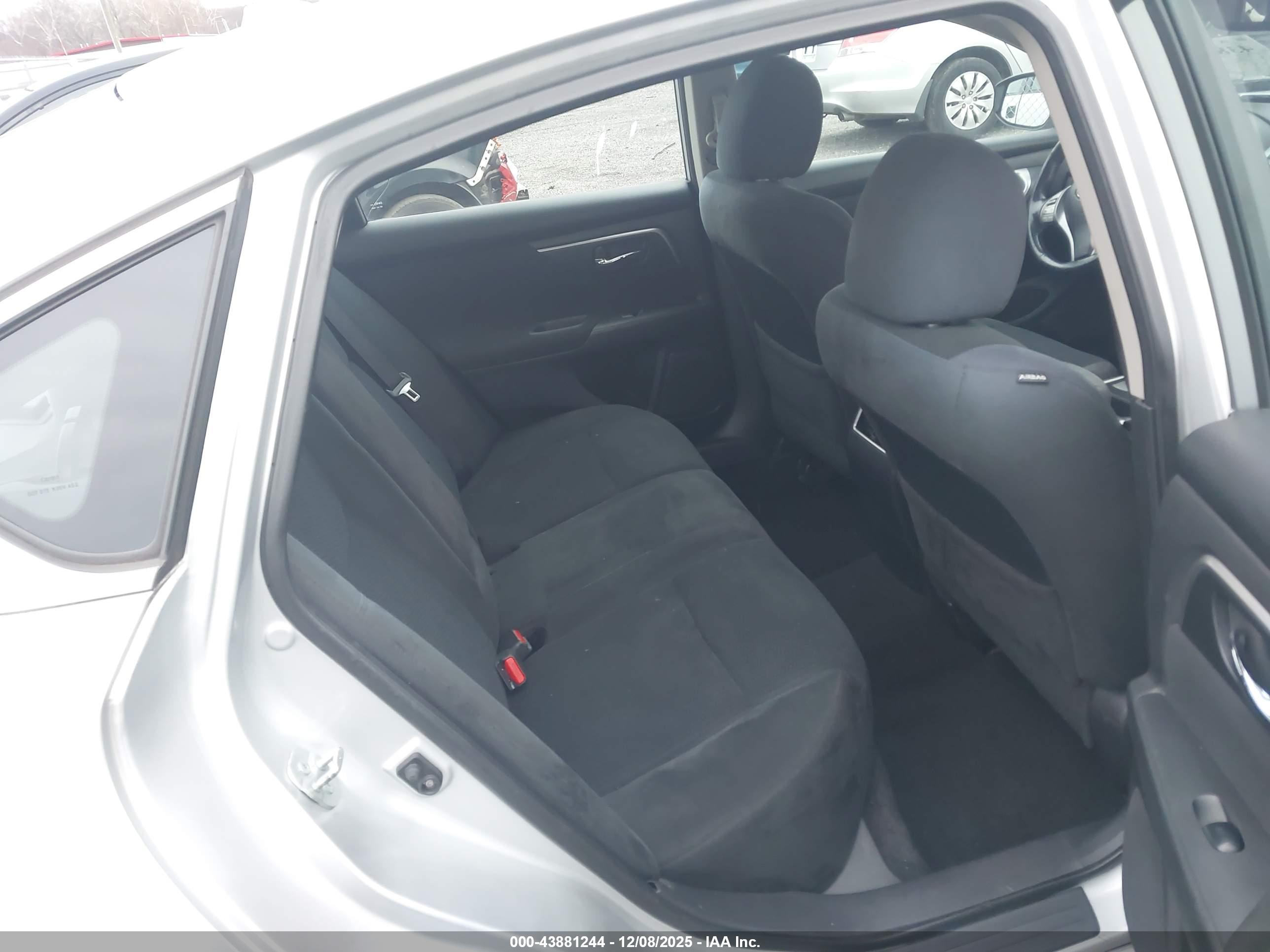 NISSAN ALTIMA image 8