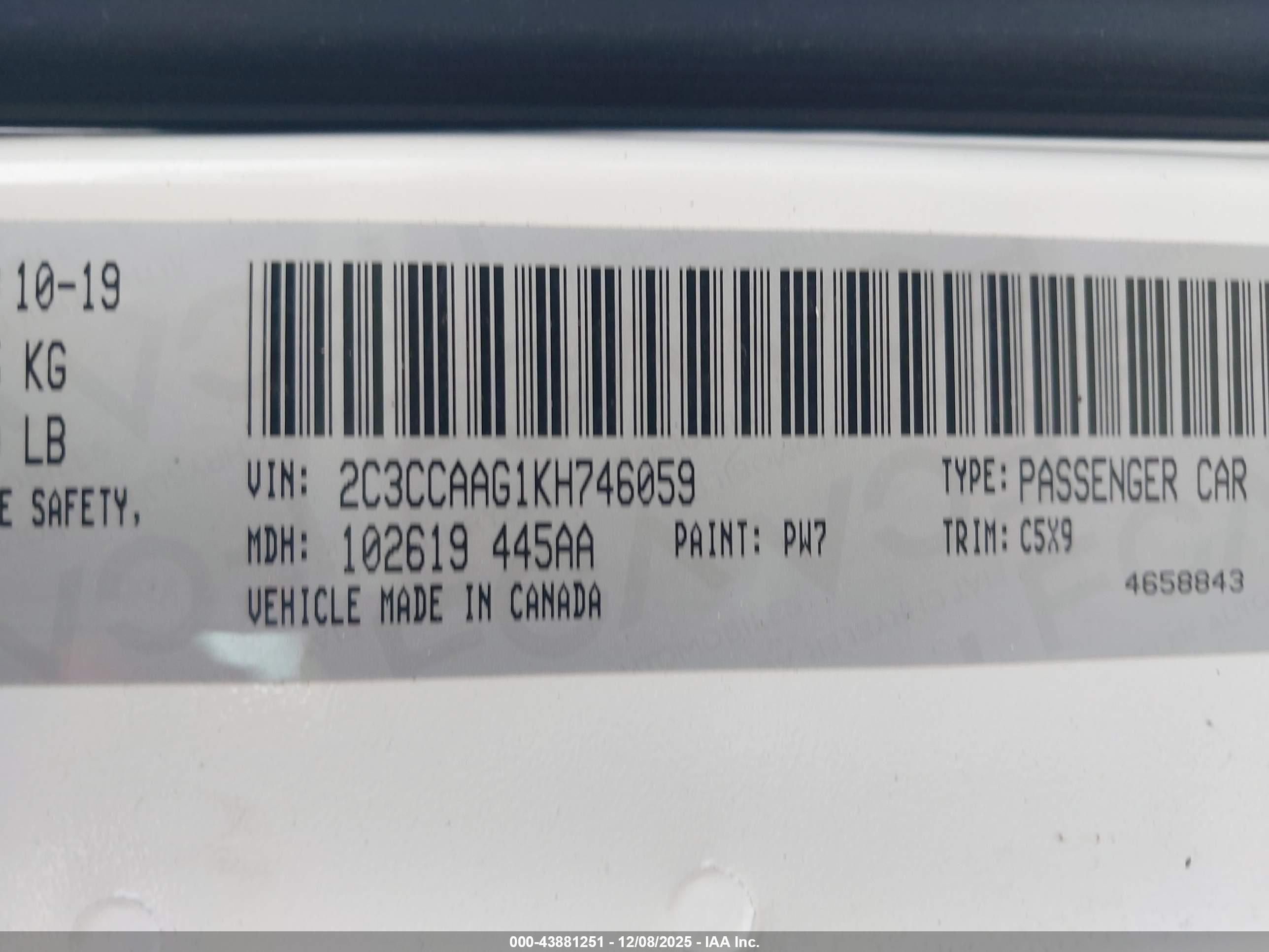 CHRYSLER 300 image 9