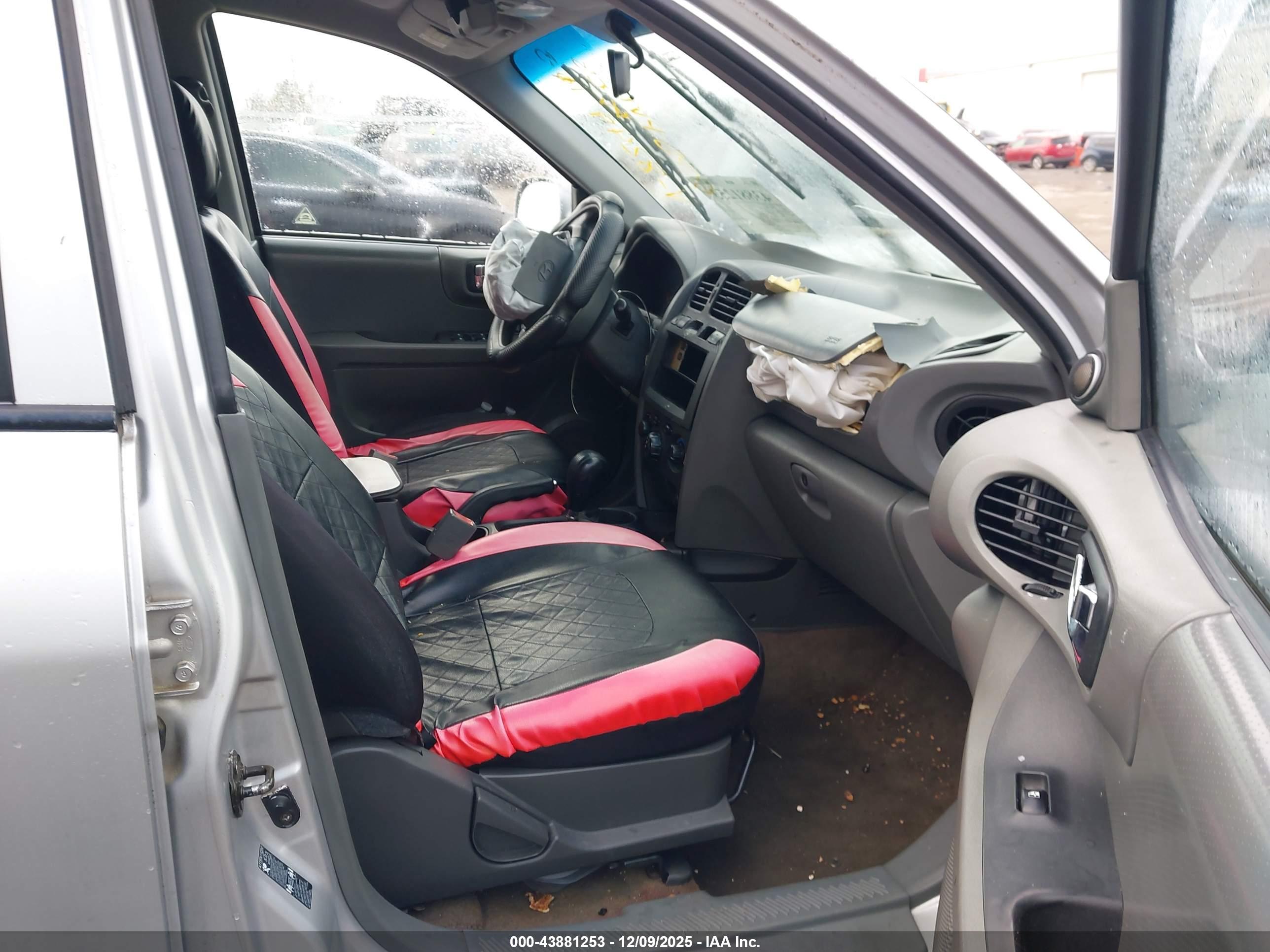 HYUNDAI SANTA image 5
