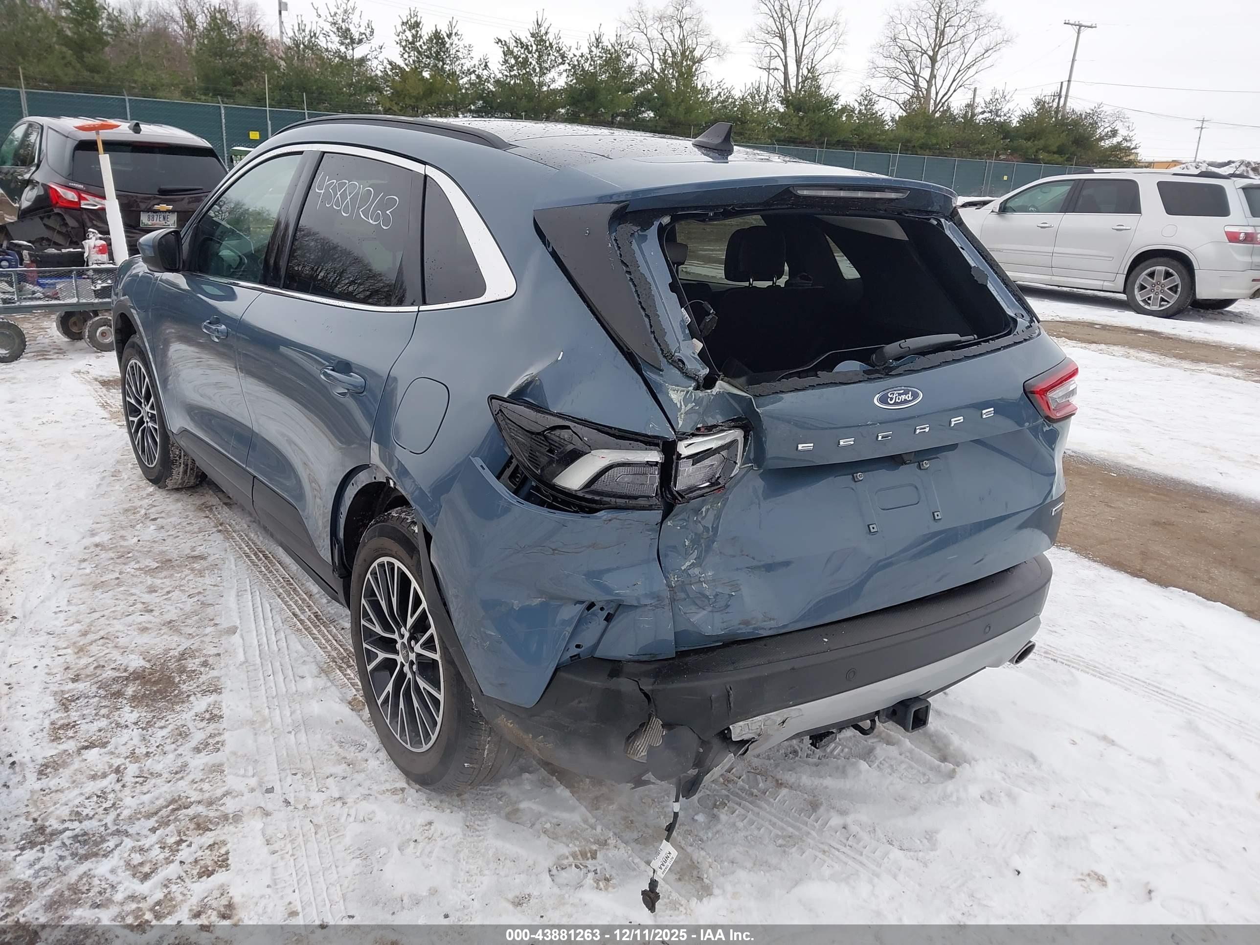 FORD ESCAPE image 6