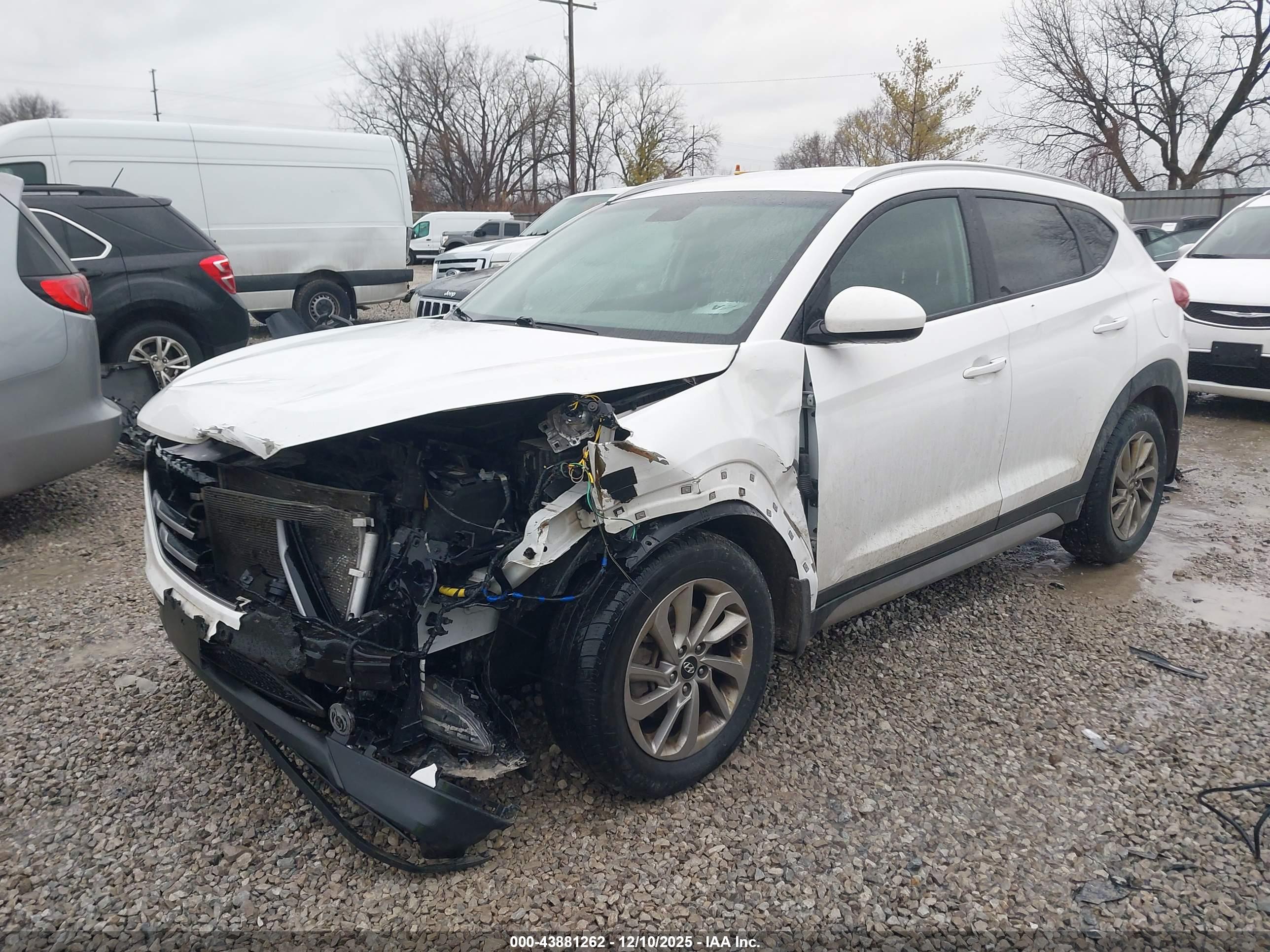 HYUNDAI TUCSON image 2