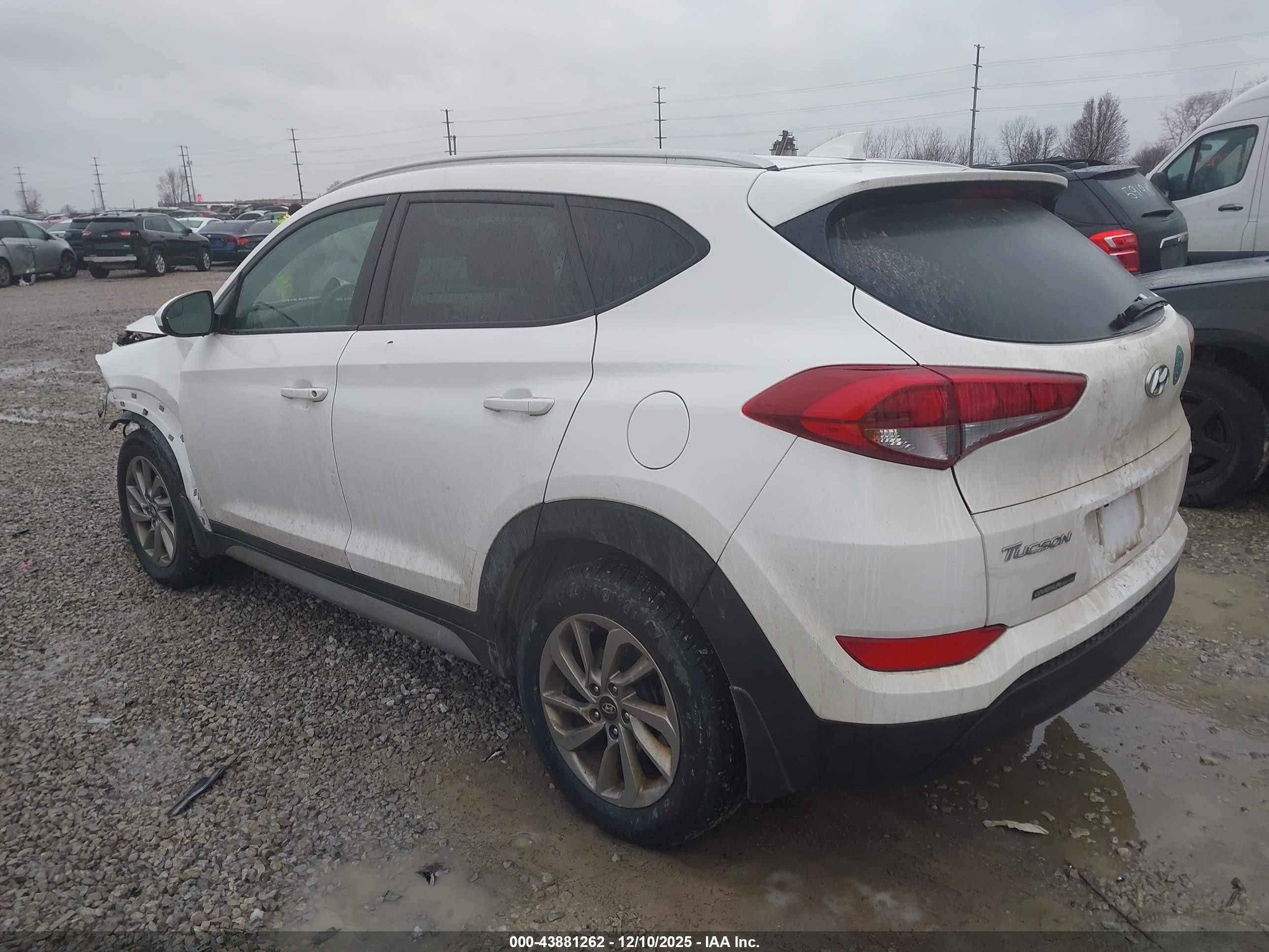 HYUNDAI TUCSON image 3