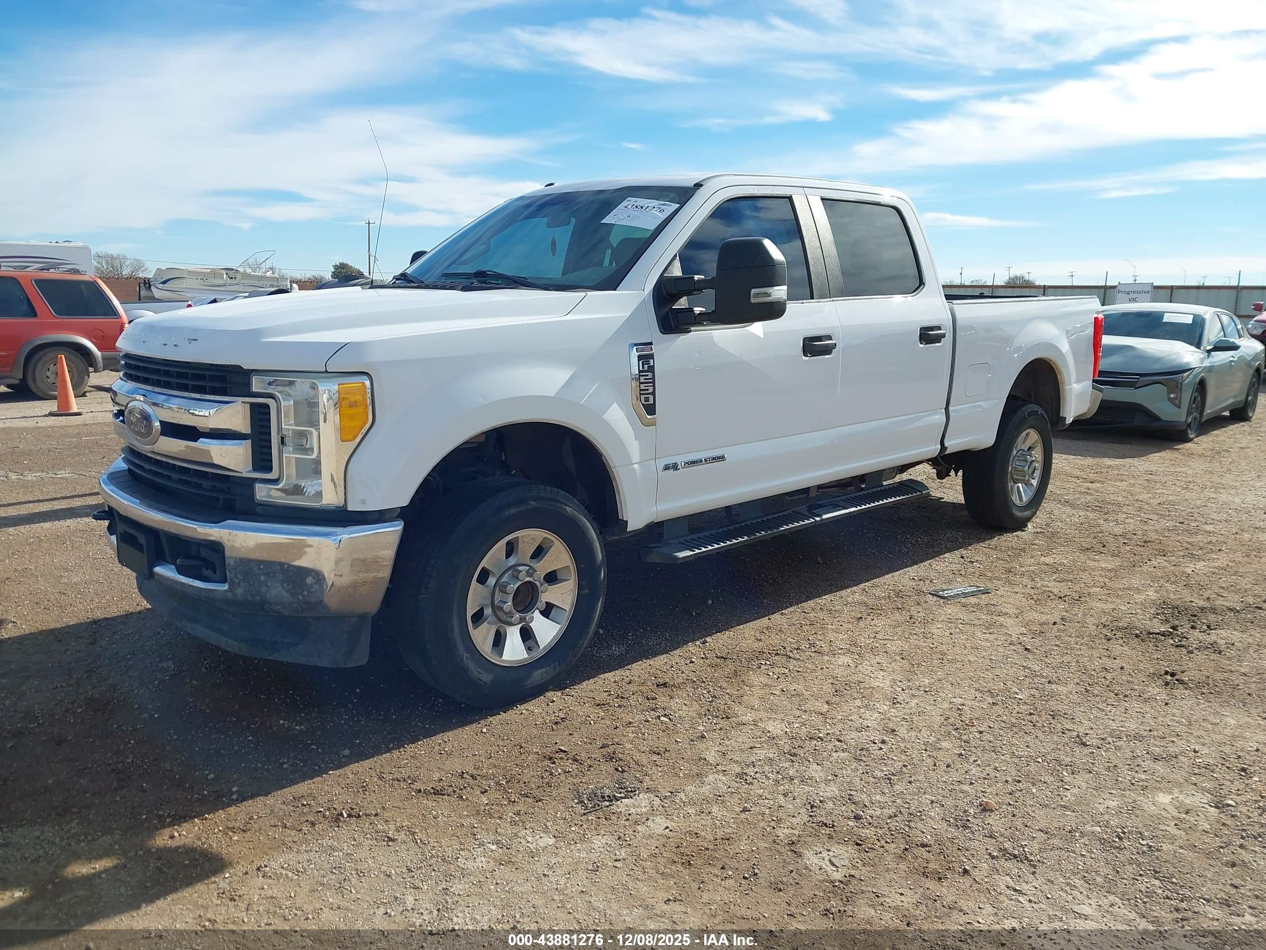 FORD F-250 image 2