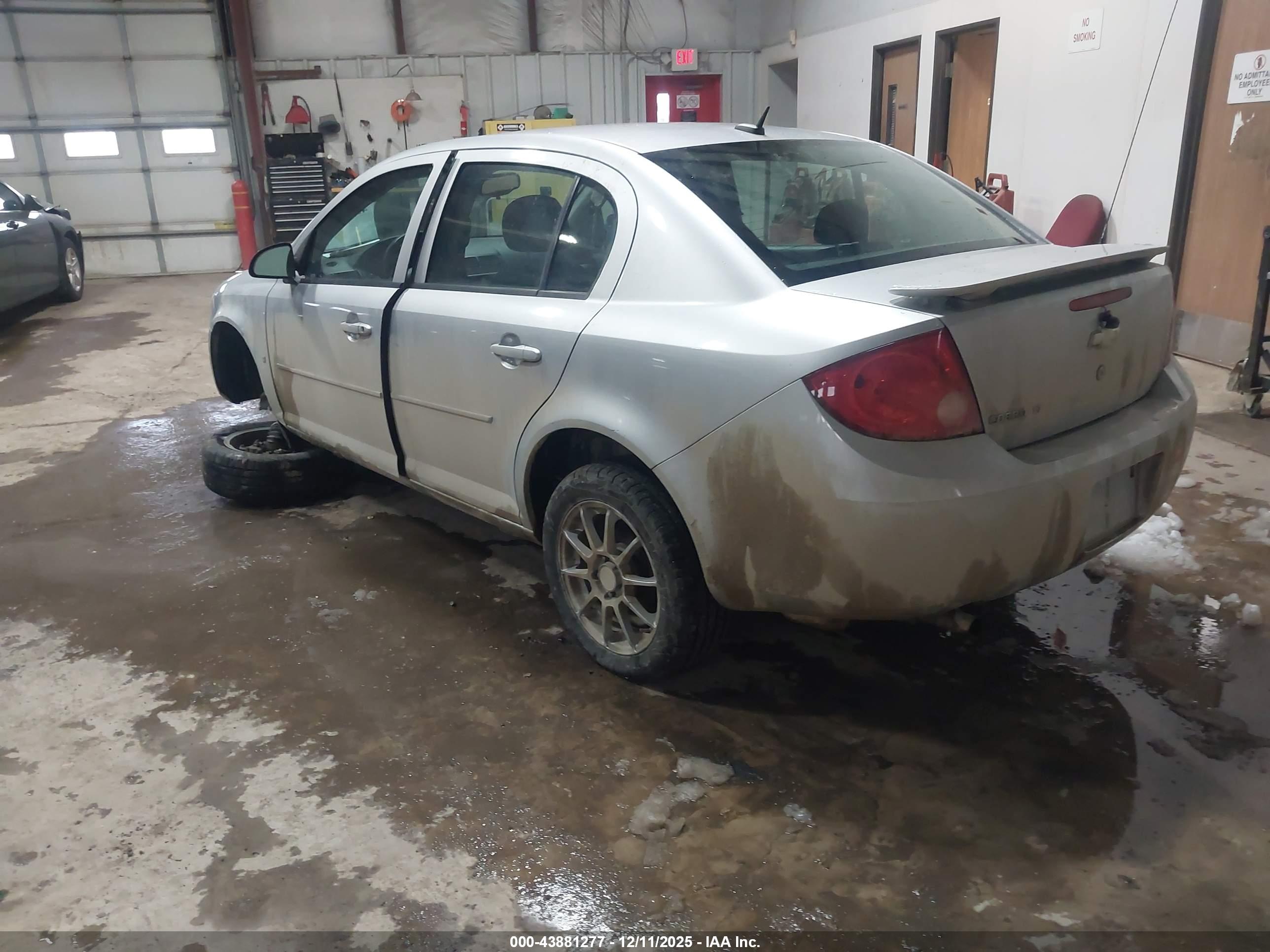 CHEVROLET COBALT image 3