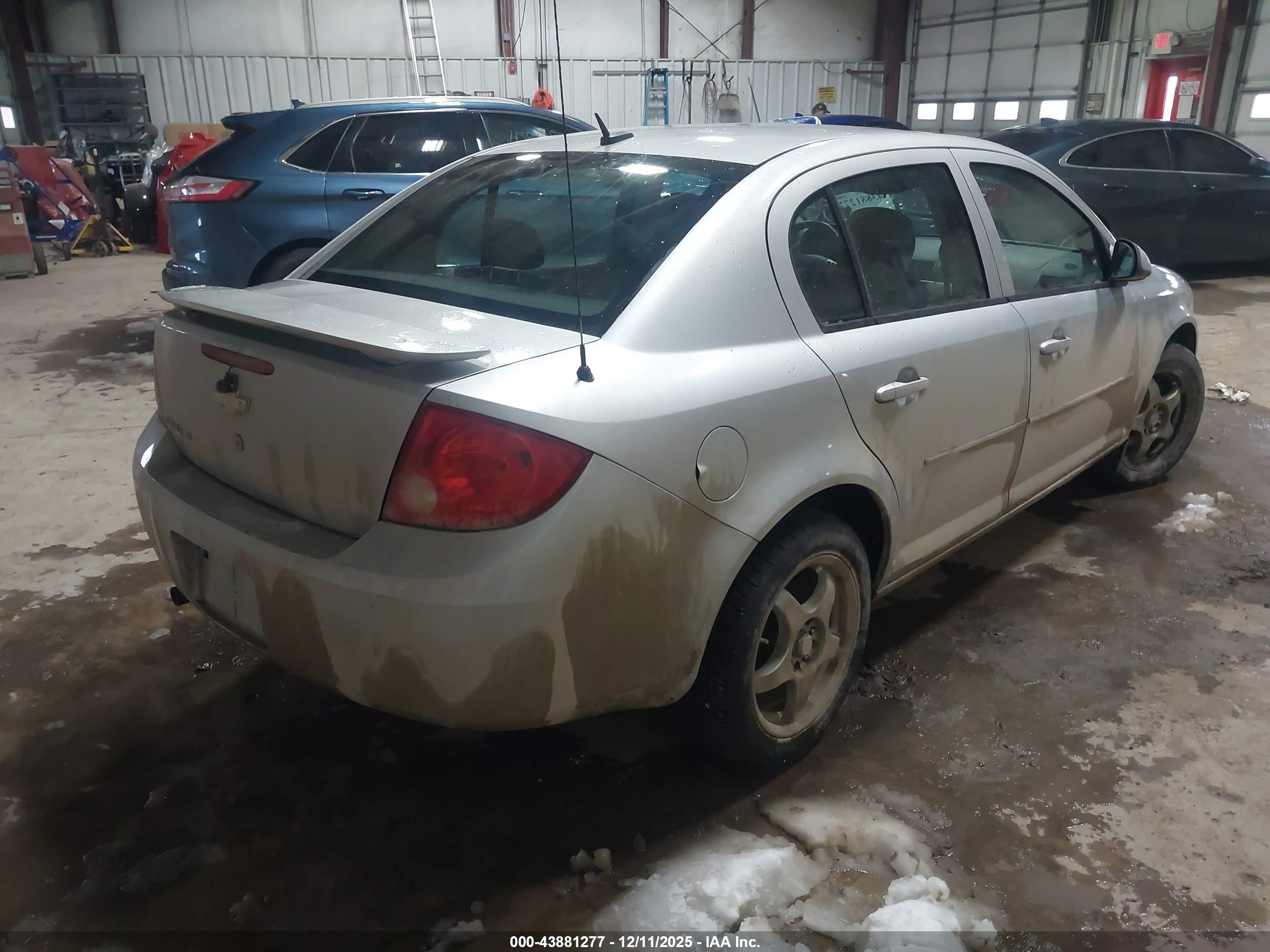 CHEVROLET COBALT image 4