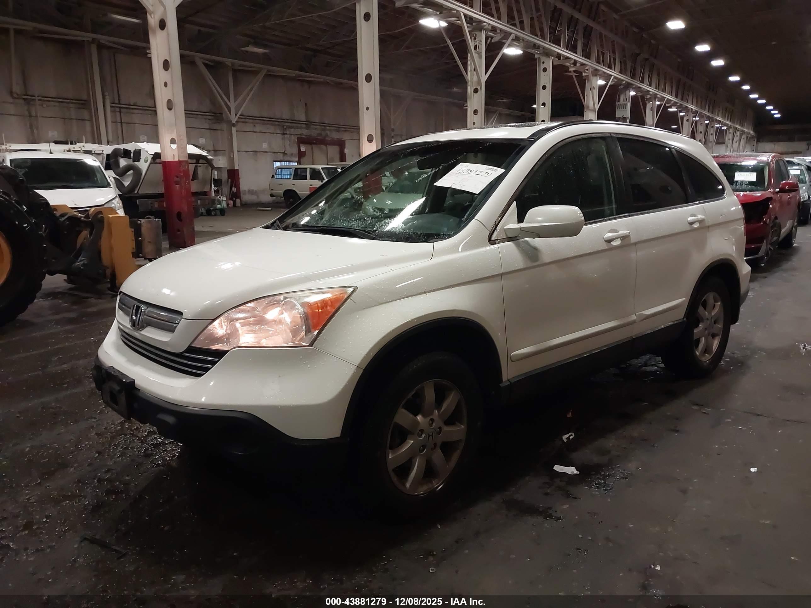 HONDA CR-V image 2