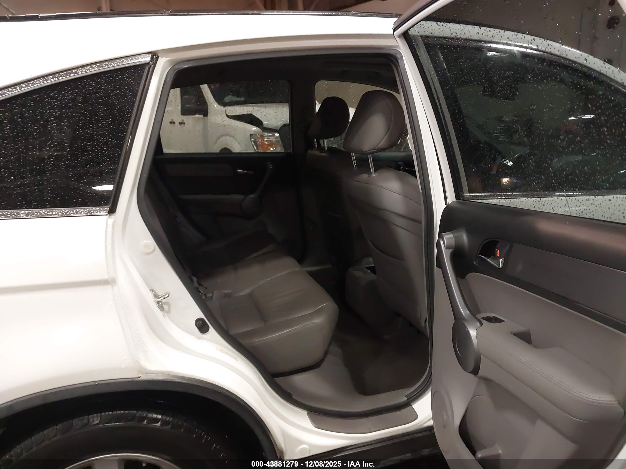 HONDA CR-V image 8