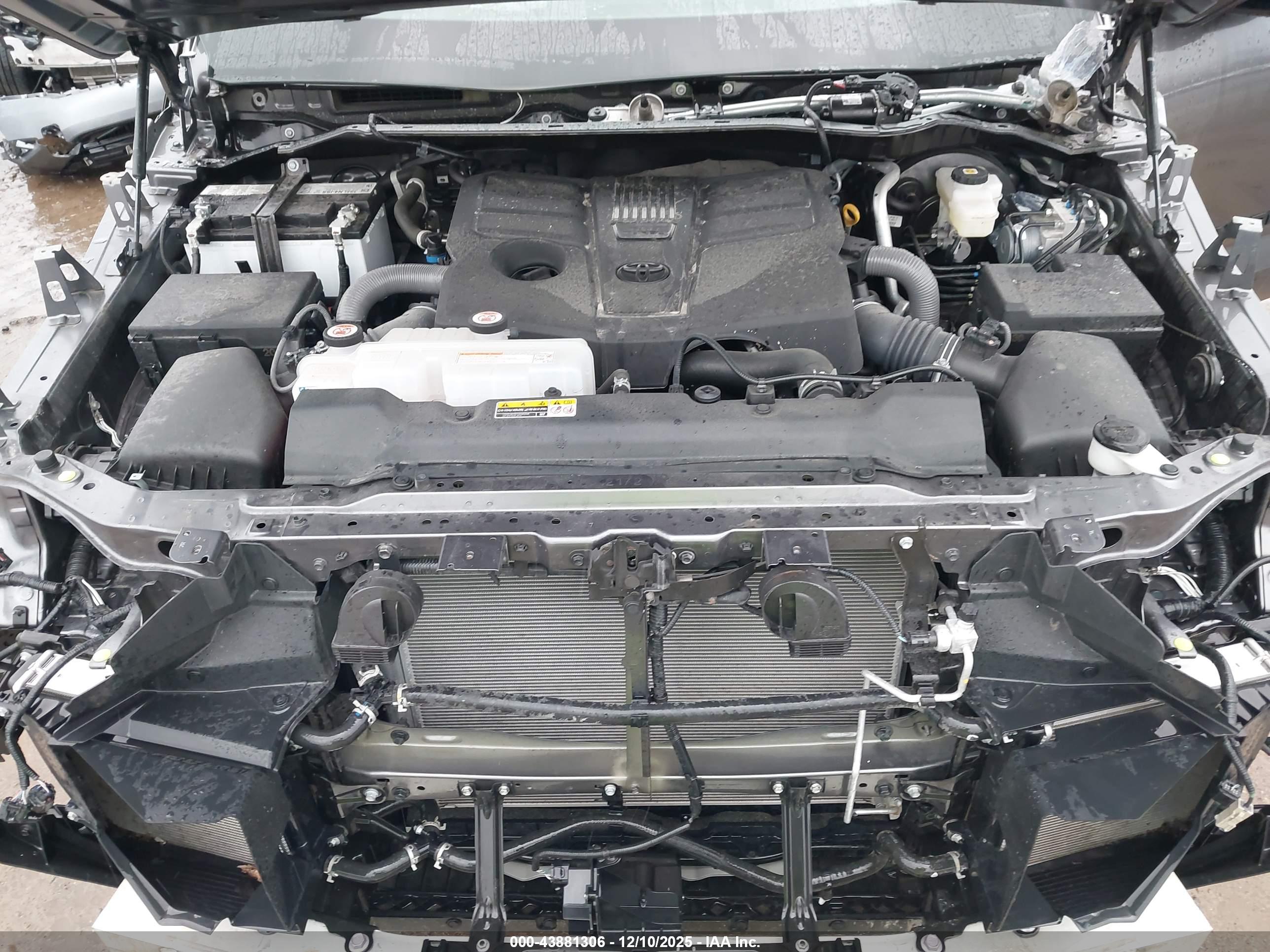 TOYOTA TUNDRA image 10