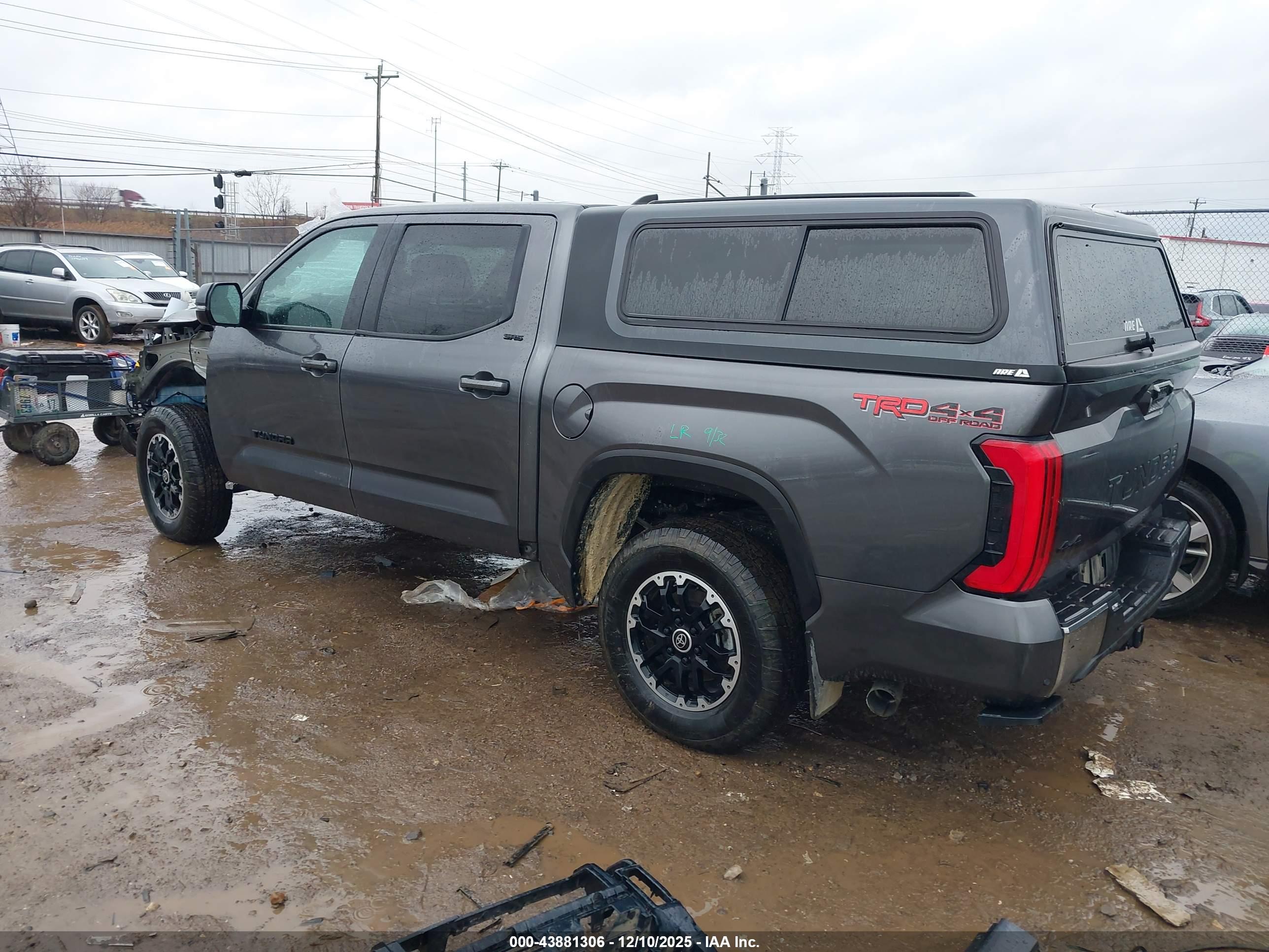 TOYOTA TUNDRA image 3