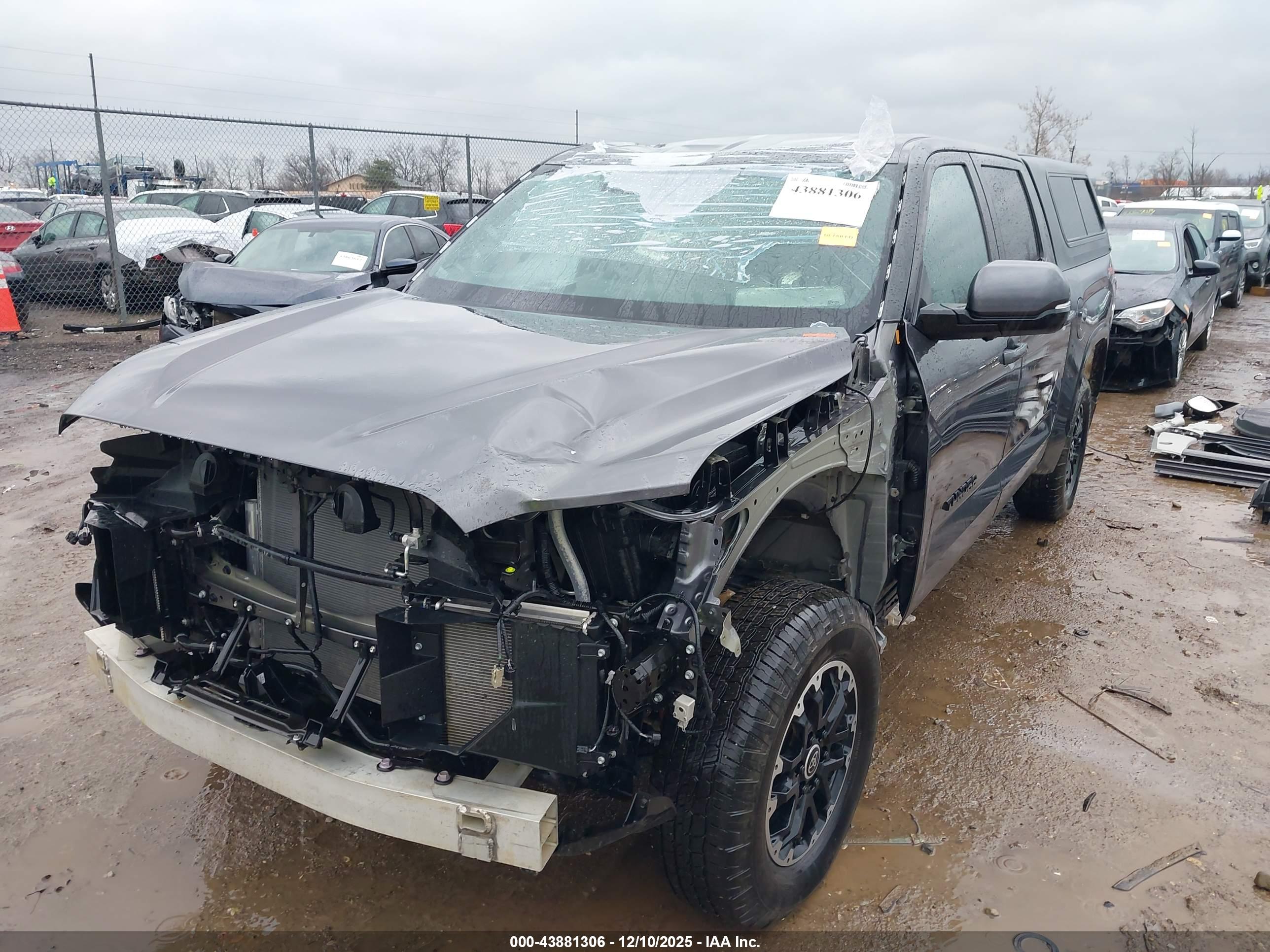 TOYOTA TUNDRA image 6