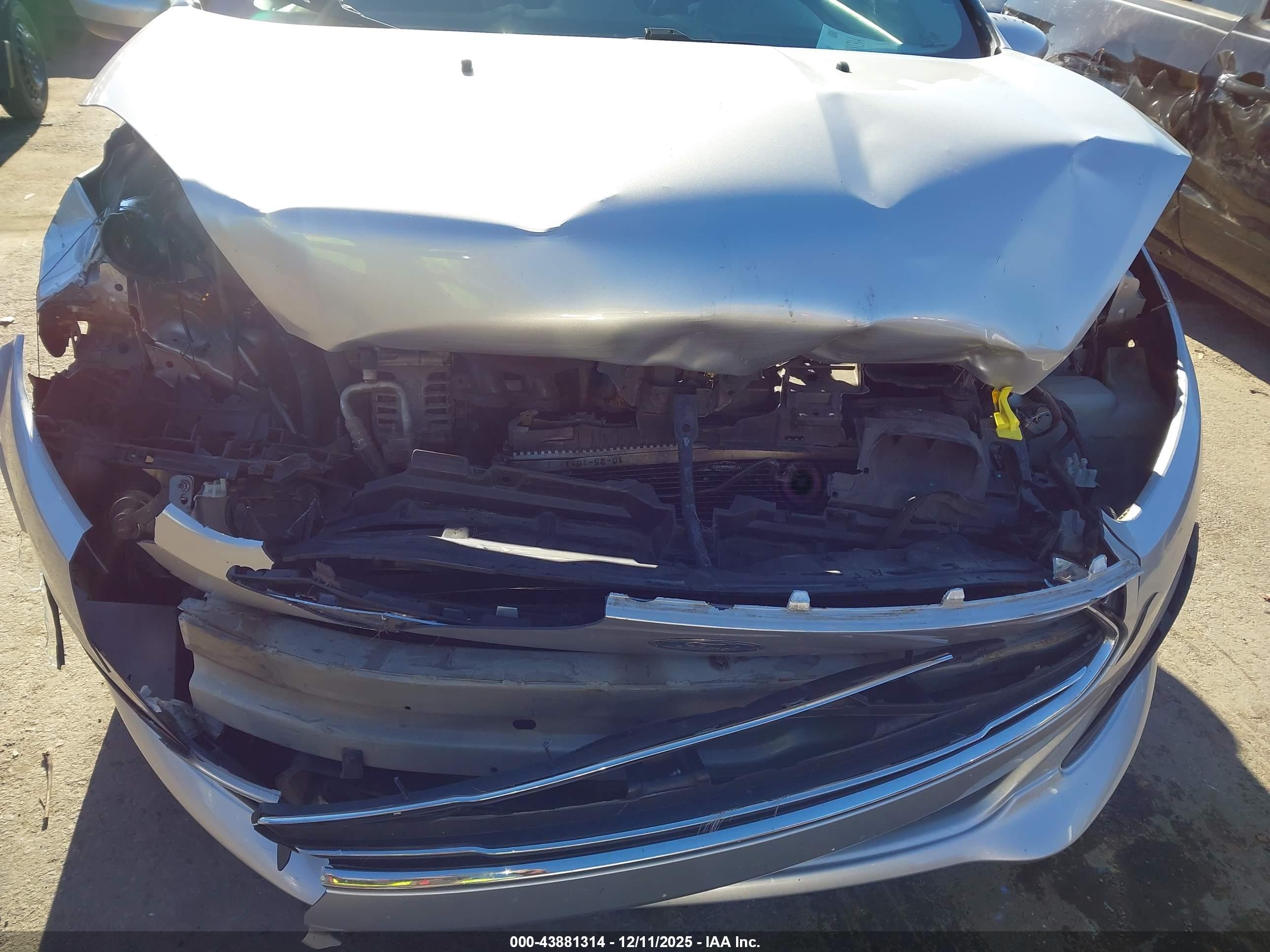 FORD FIESTA image 6