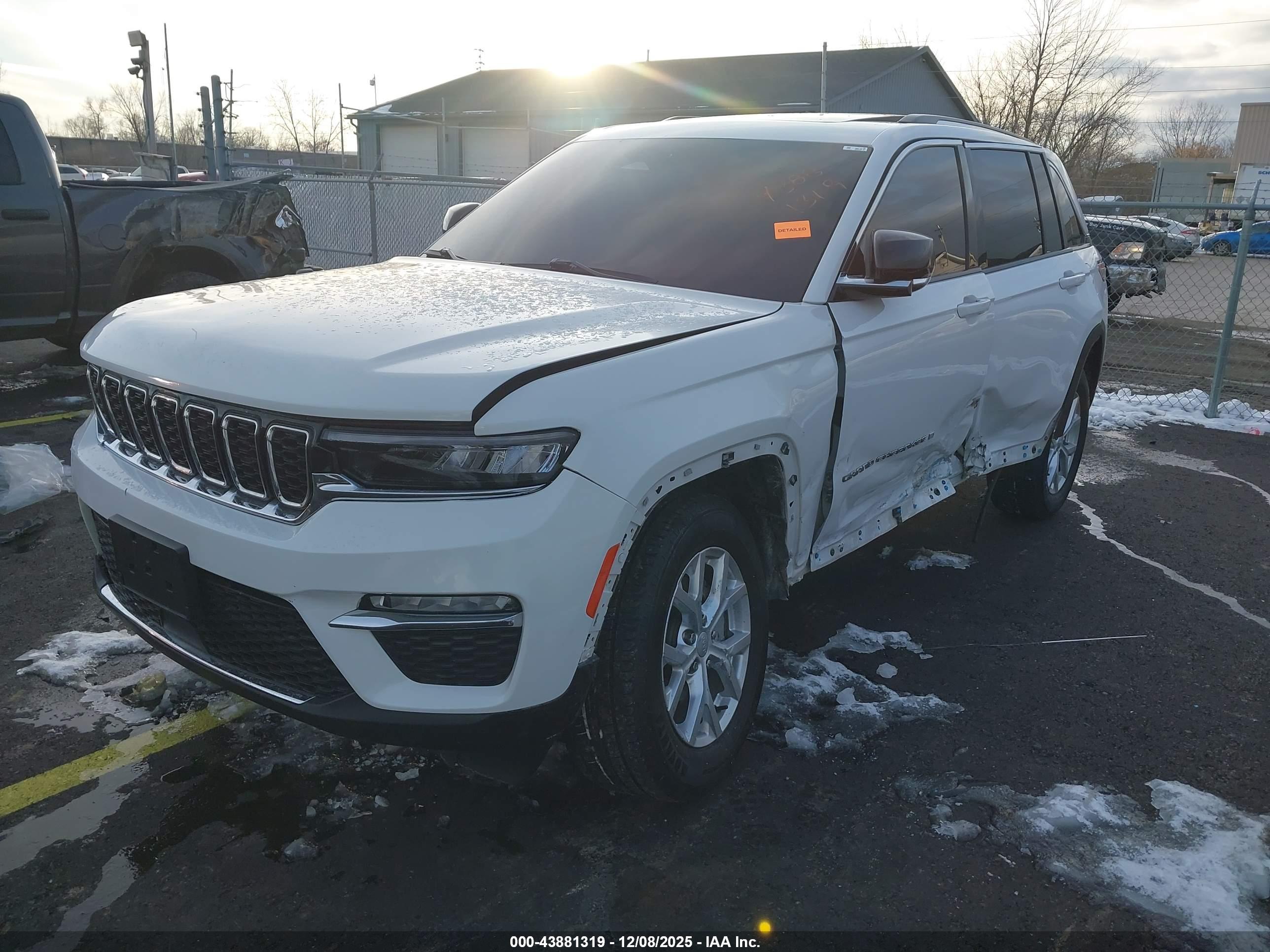 JEEP GRAND image 2