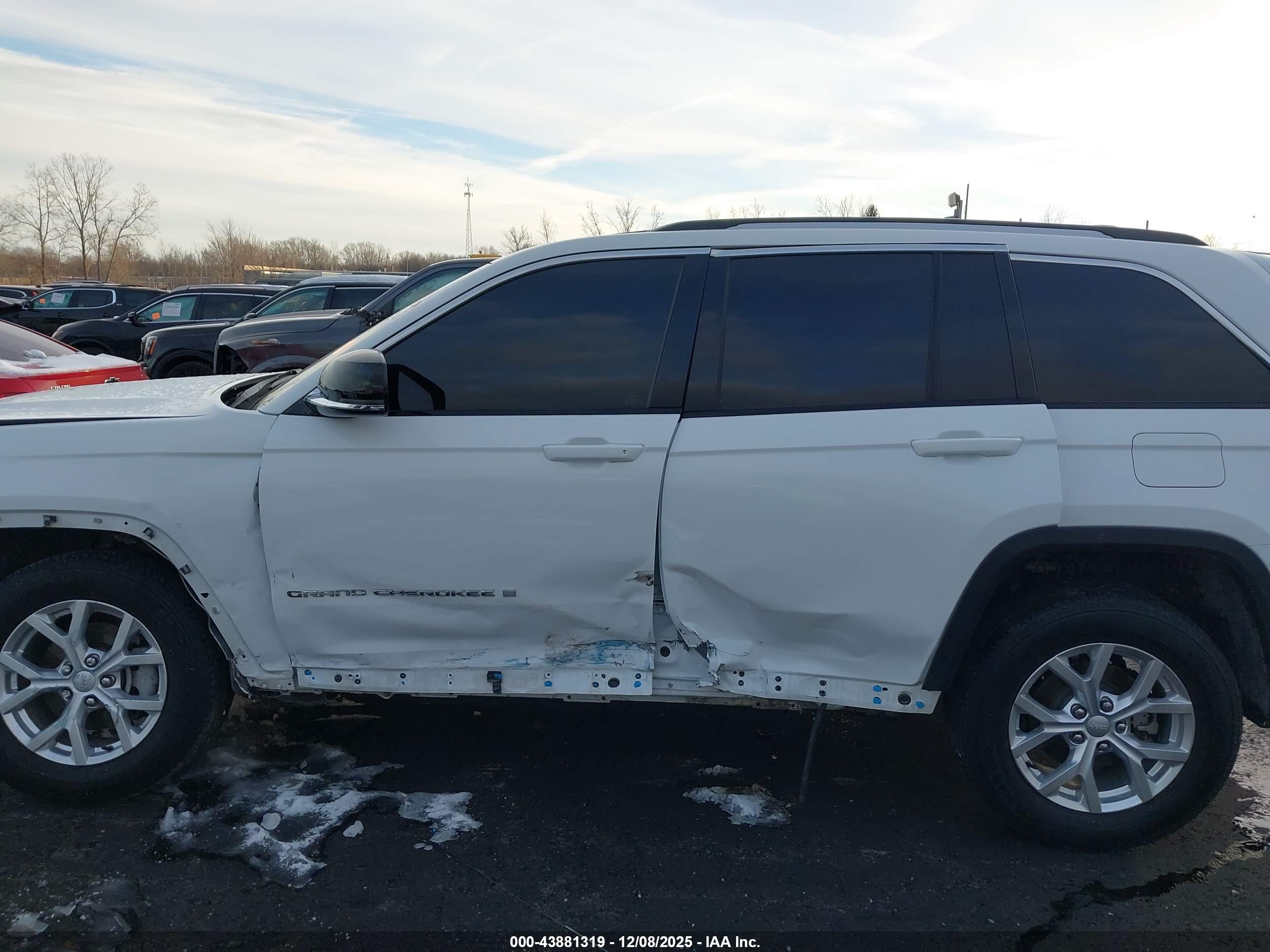 JEEP GRAND image 6