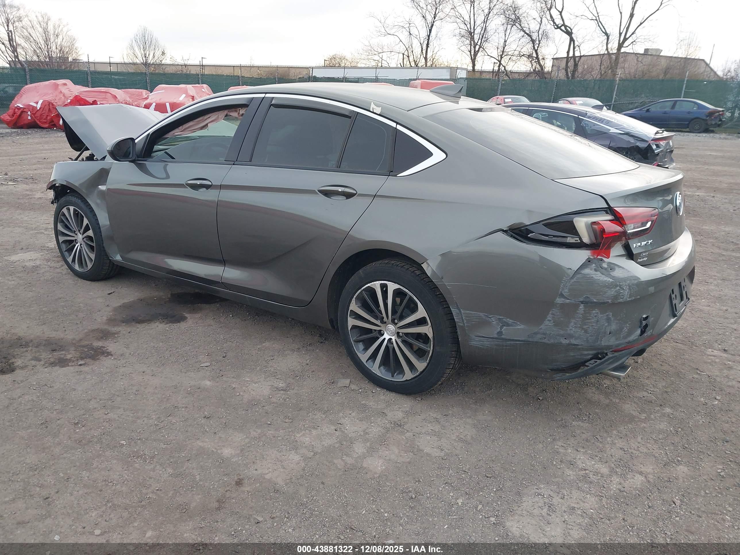 BUICK REGAL image 3