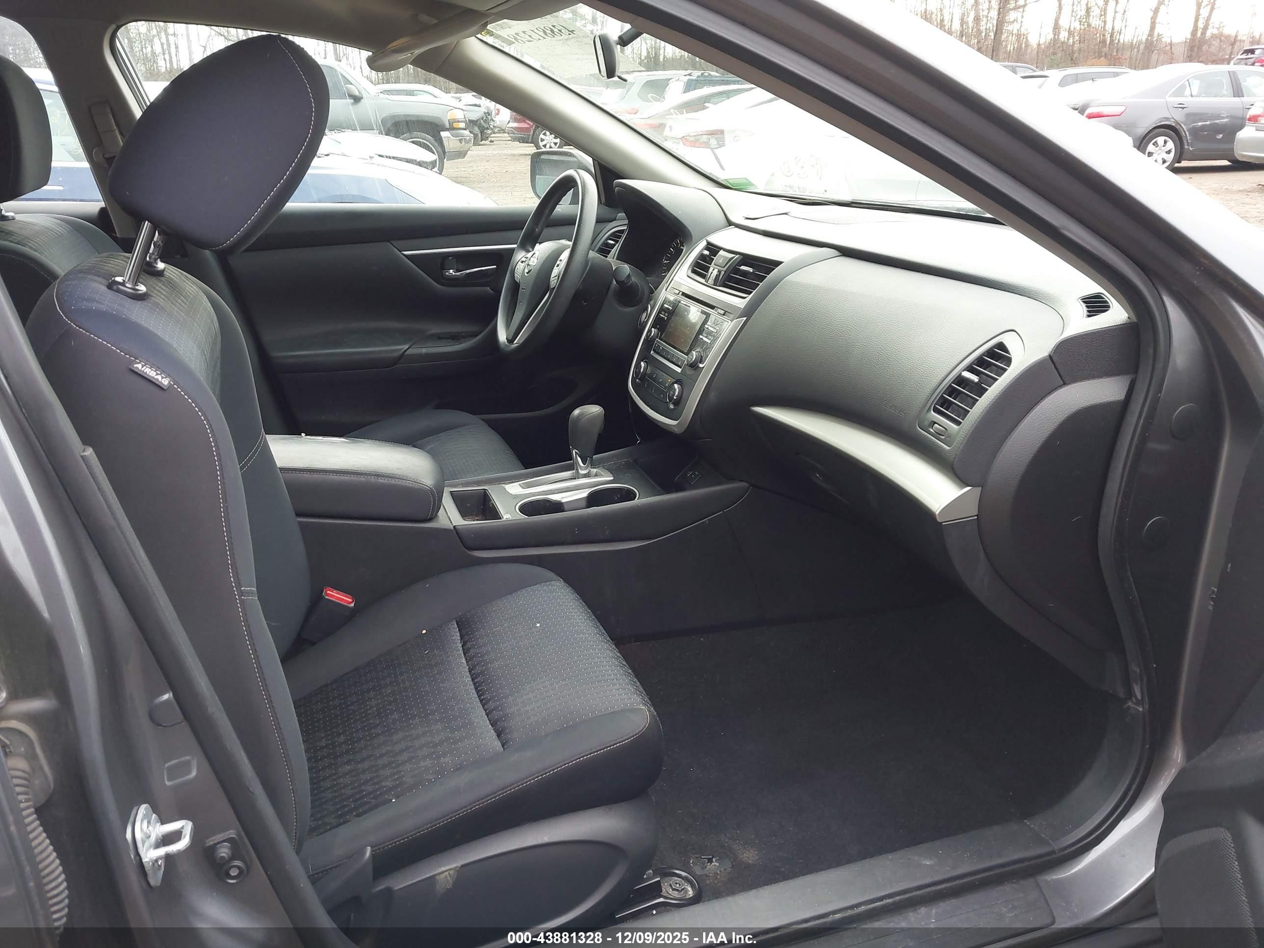 NISSAN ALTIMA image 5
