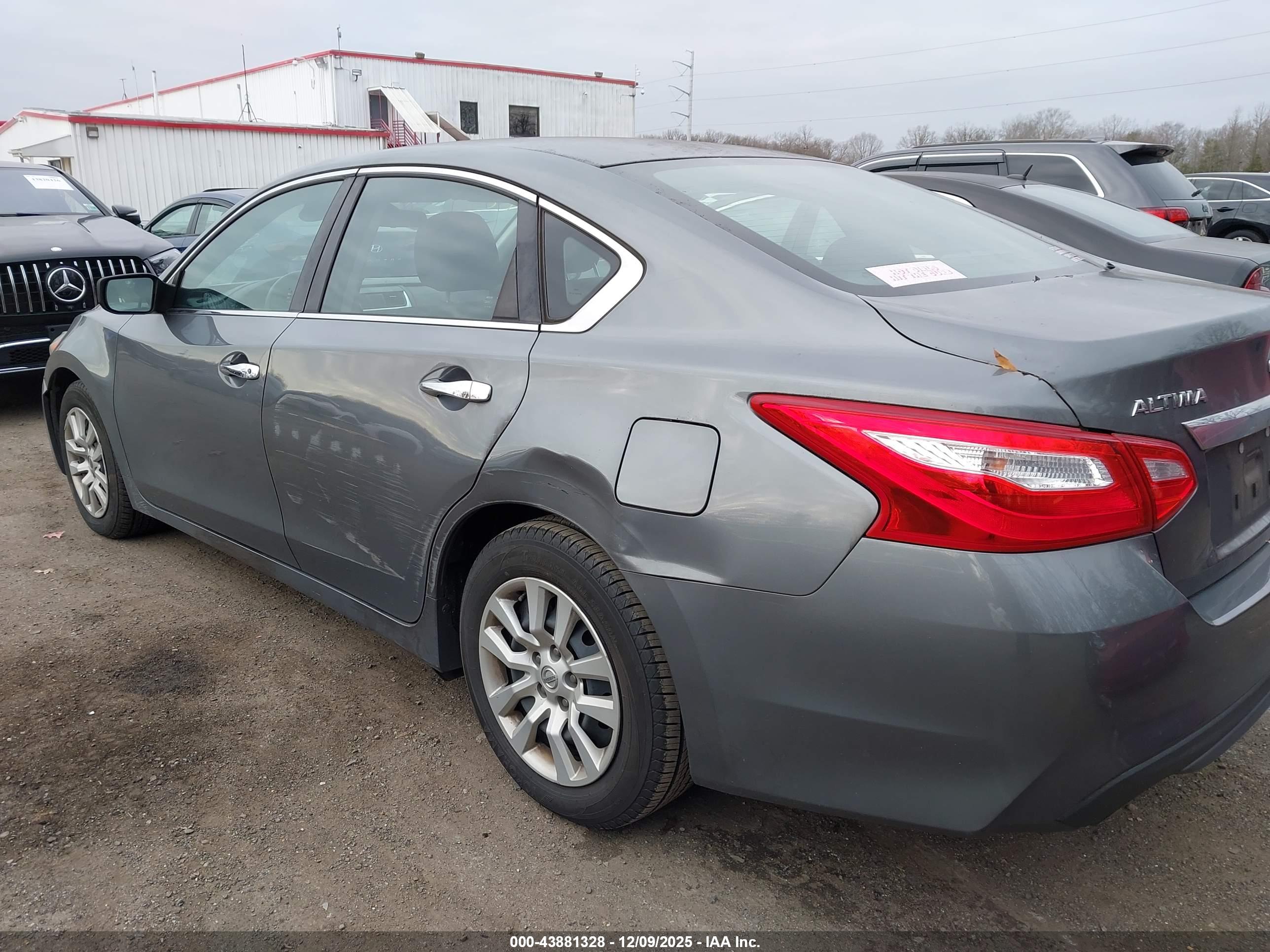 NISSAN ALTIMA image 6