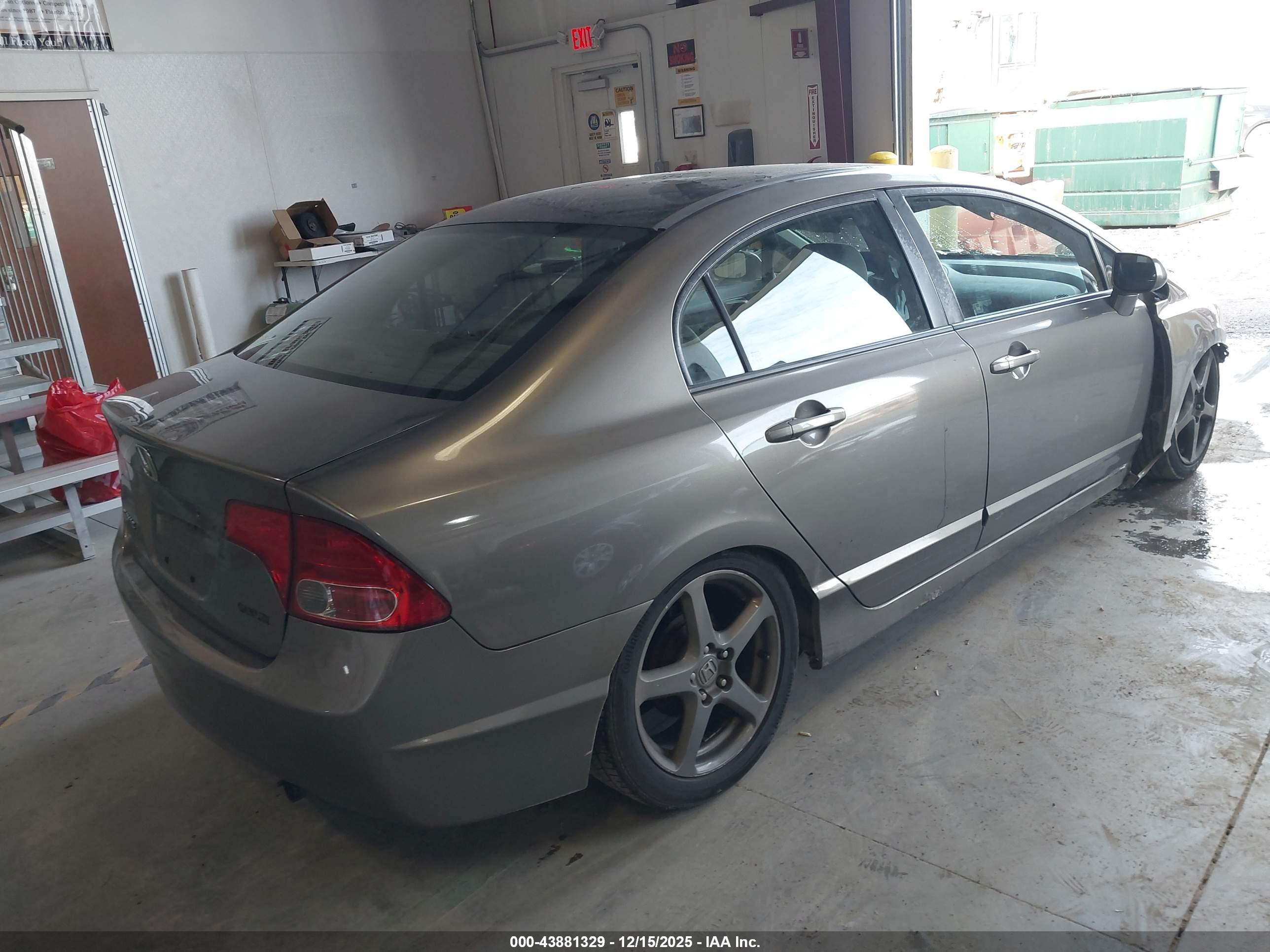 HONDA CIVIC image 4