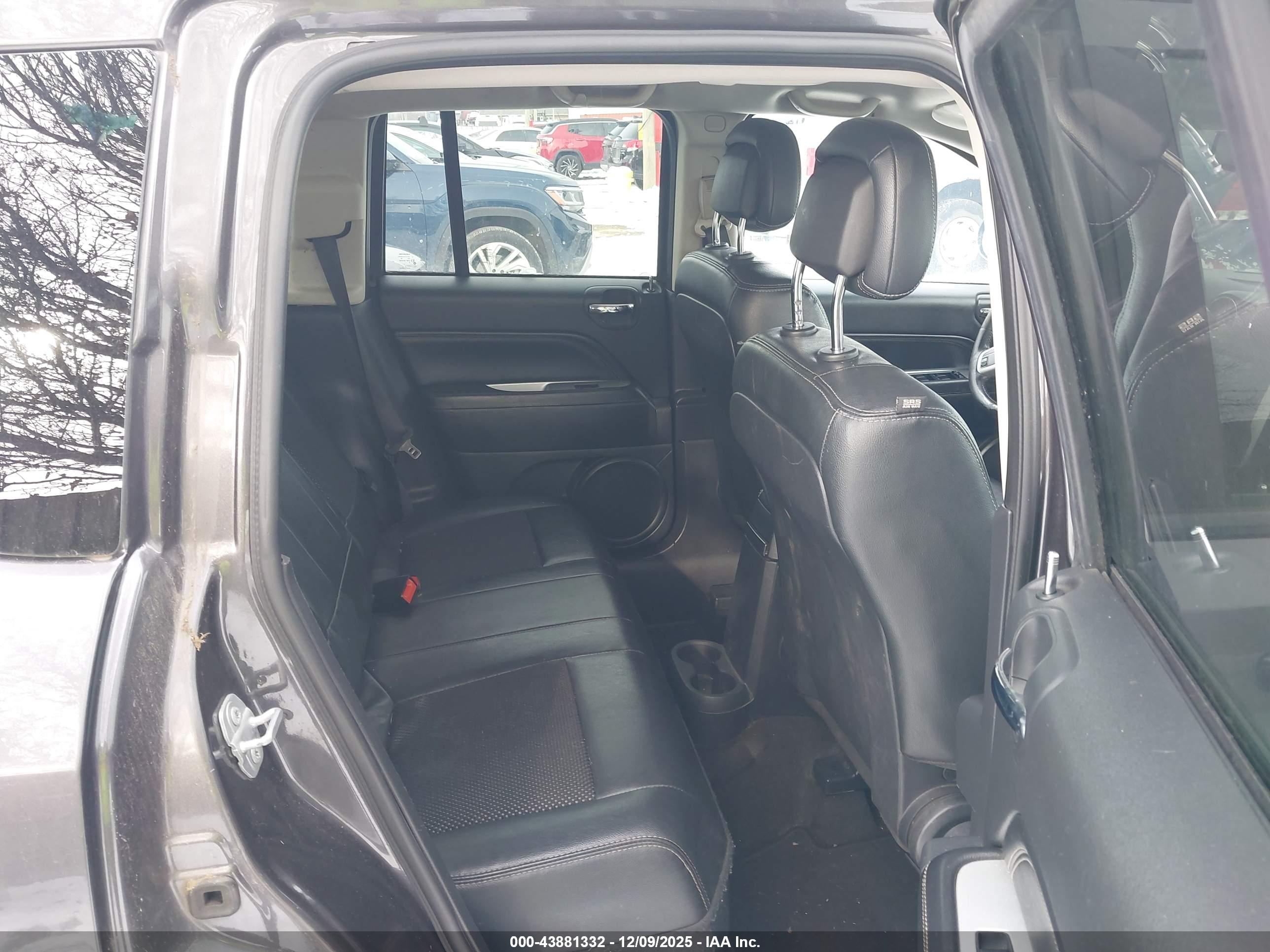 JEEP COMPASS image 8