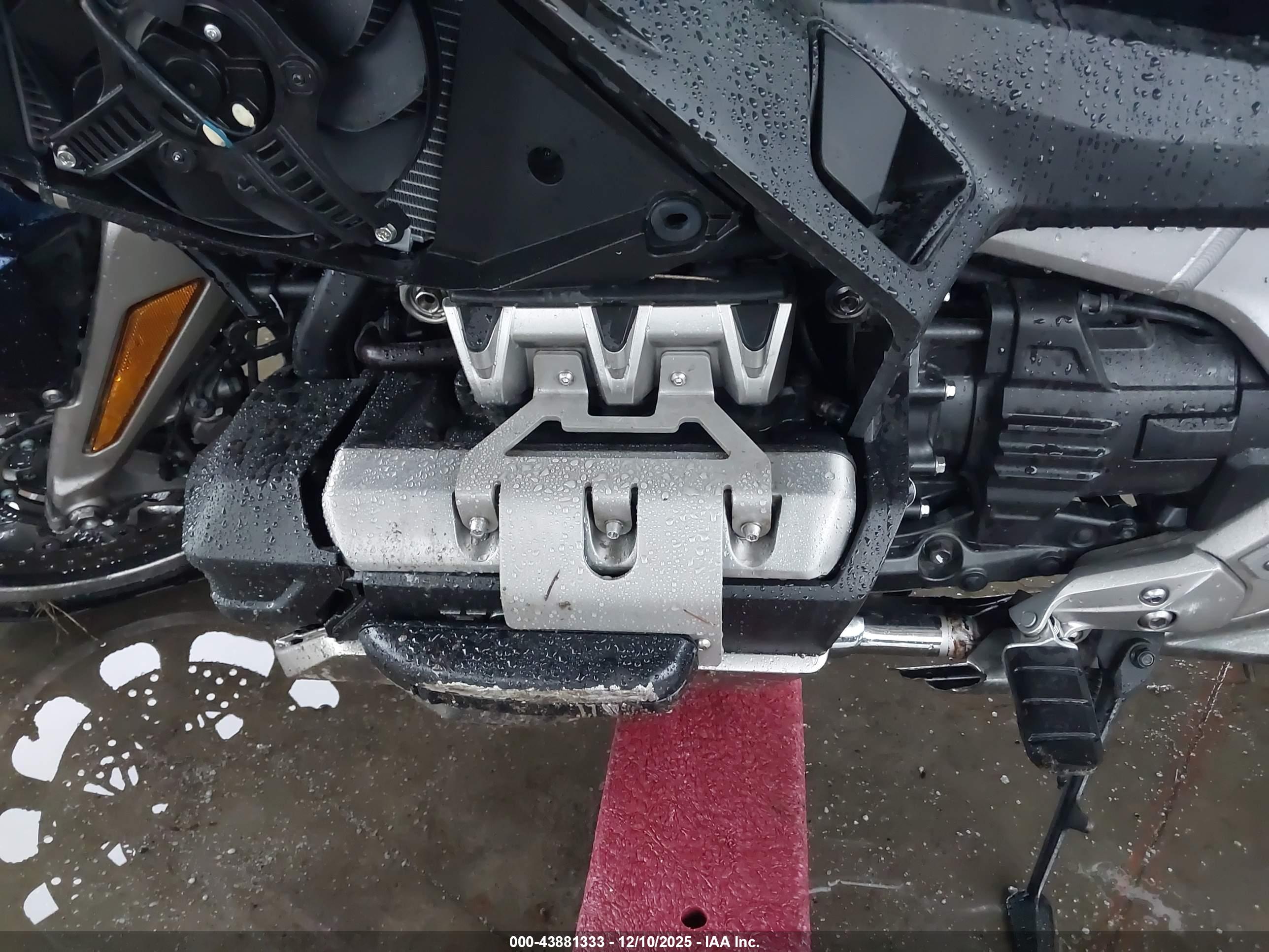 HONDA GL1800 image 9